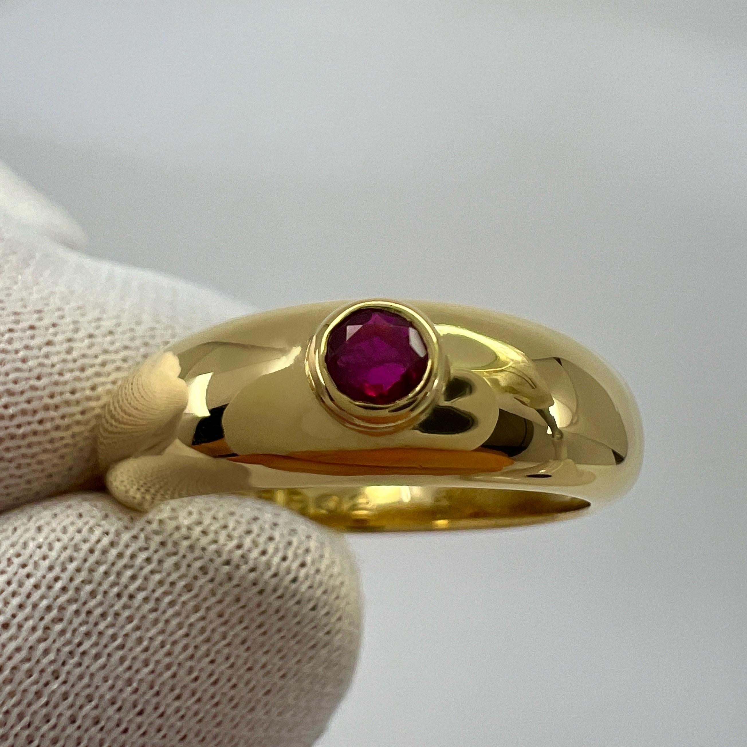 Cartier, bague de style signet en or jaune 18 carats avec rubis rouge taille ronde taille US5,5 5