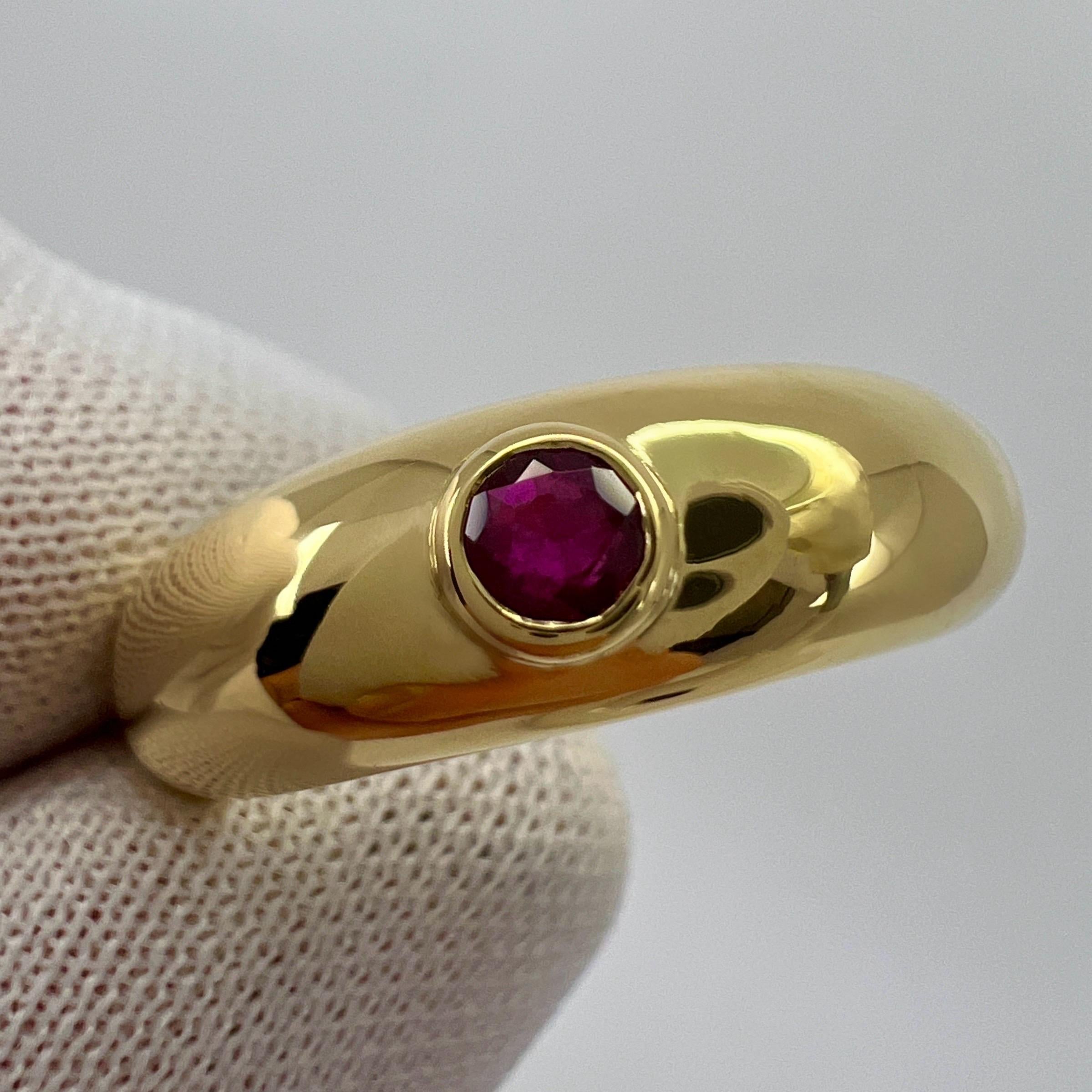 Taille ronde Cartier, bague de style signet en or jaune 18 carats avec rubis rouge taille ronde taille US5,5