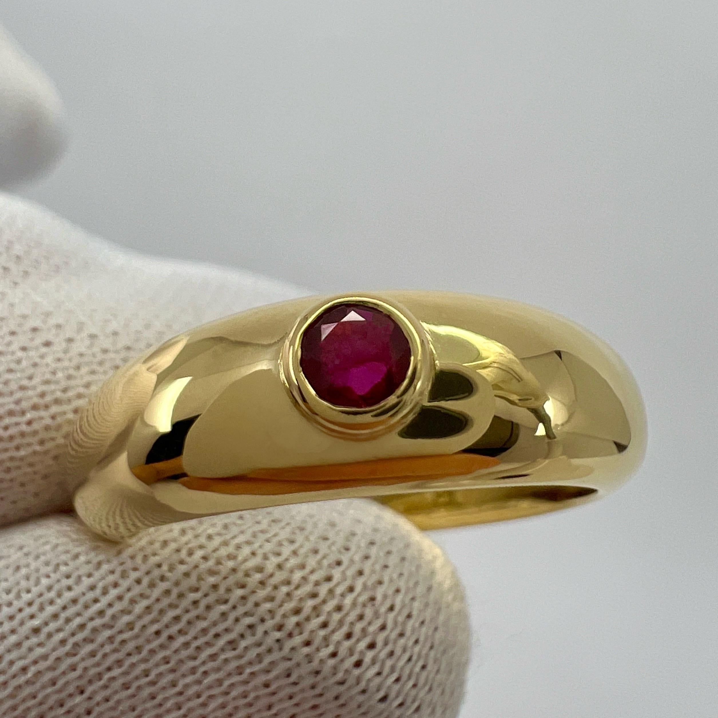 Vintage Cartier Round Cut Red Ruby 18k Yellow Gold Signet Style Domed Ring US5.5 For Sale 4