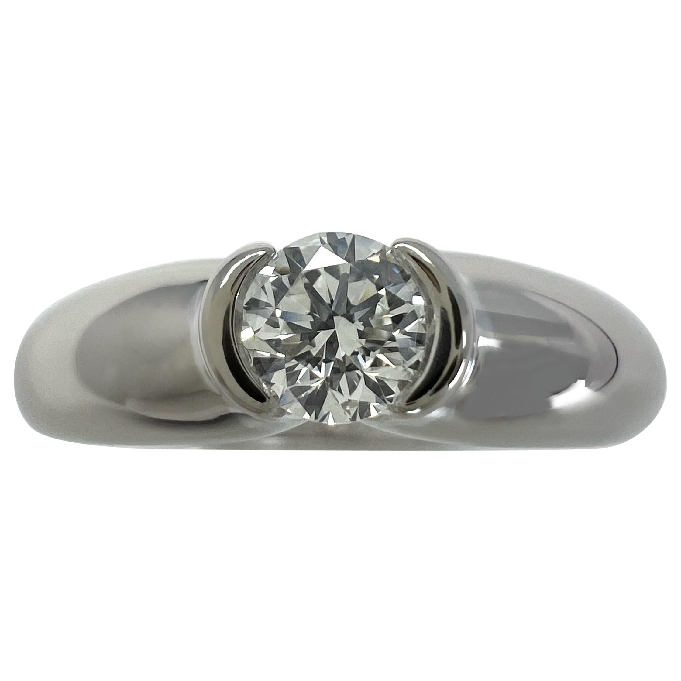 Cartier, bague solitaire vintage Ellipse en or blanc 18 carats avec diamants ronds 0,28 carat