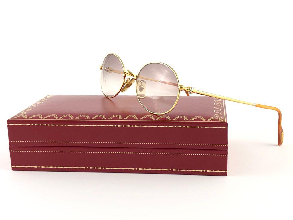 Lunettes de soleil vintage Cartier Saturne 51 plaqué or, verre dégradé Brown France 1990 Unisexe en vente