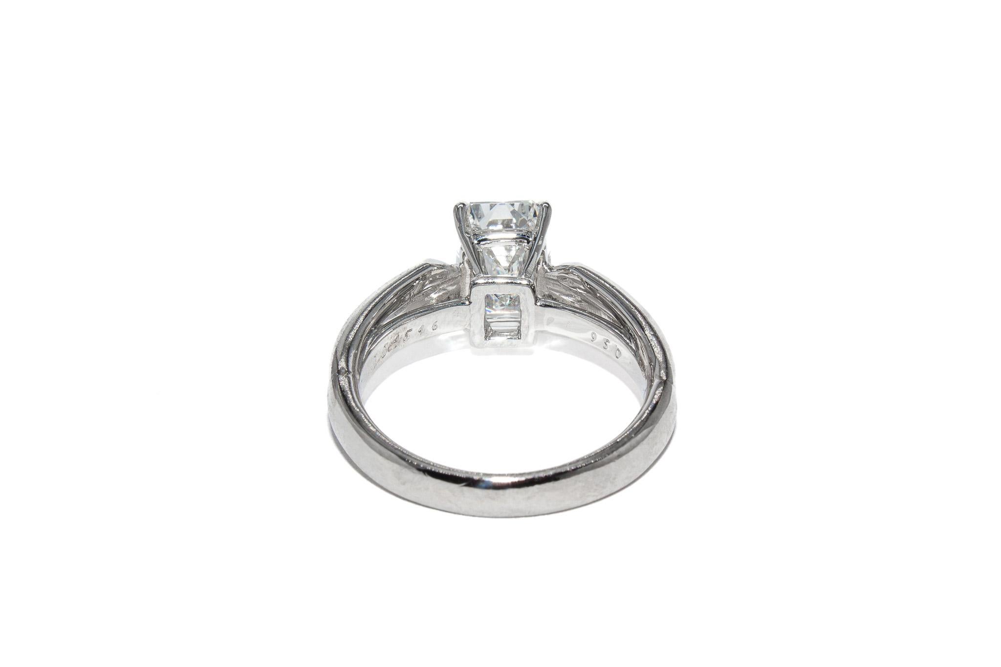 Vintage Cartier signiert 2,11 Karat F VS1 Smaragdschliff Trinity Solitaire für Damen oder Herren im Angebot