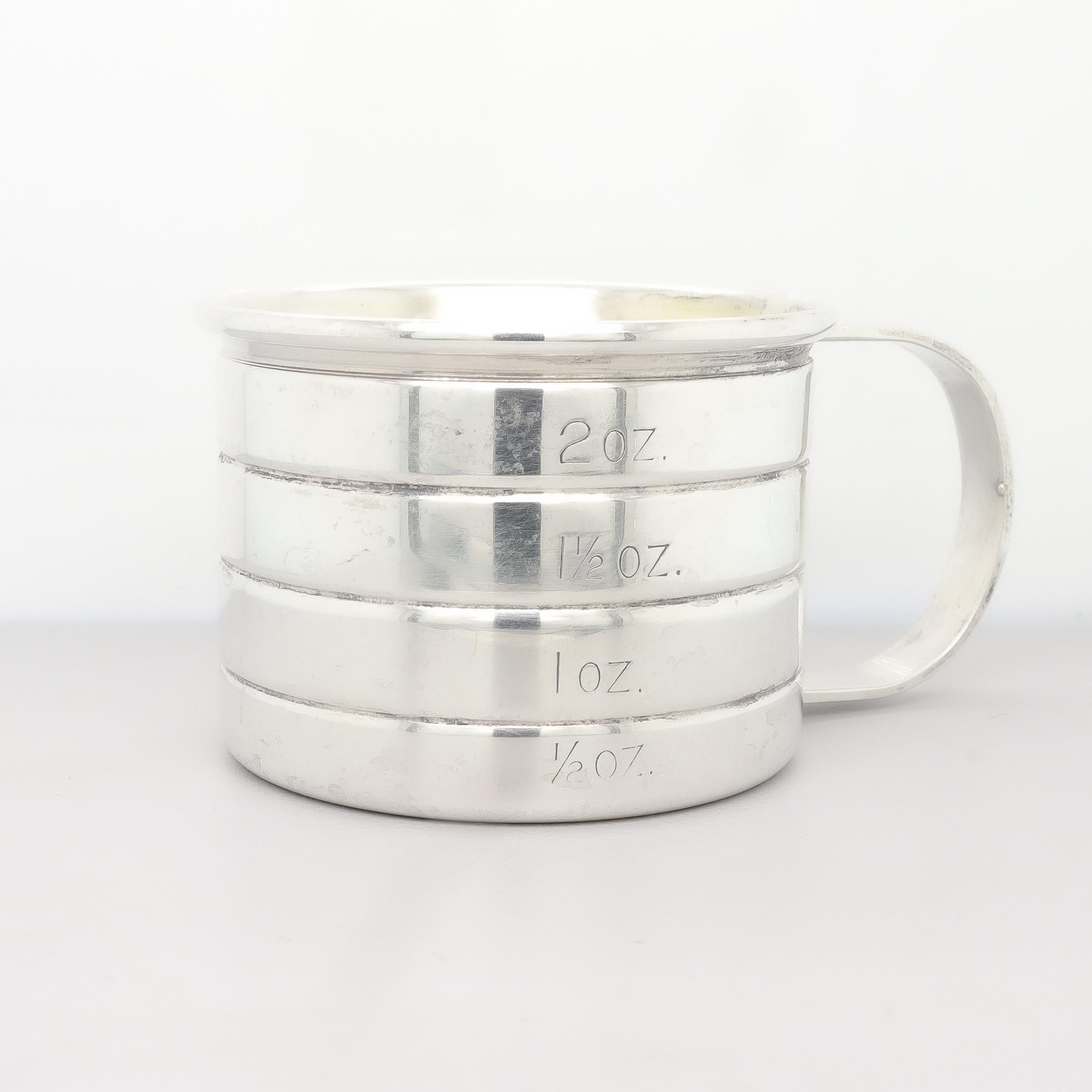 XX secolo Misuratore da bar / Jigger d'epoca in argento sterling di Cartier in vendita