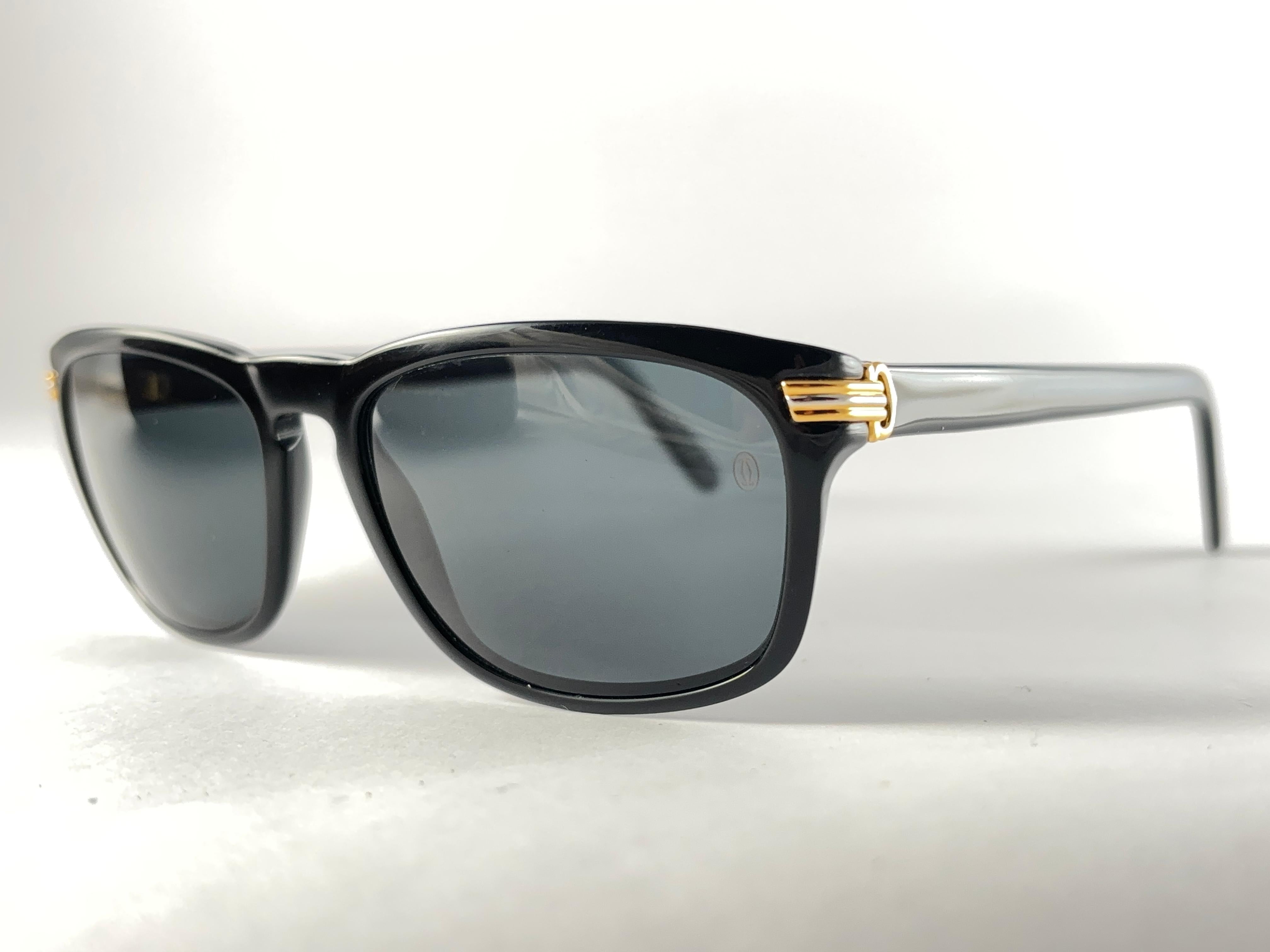 Vintage Cartier Sonnenuntergang Schwarz Medium Sonnenbrille 18k Gold Frankreich 1991 im Angebot 2