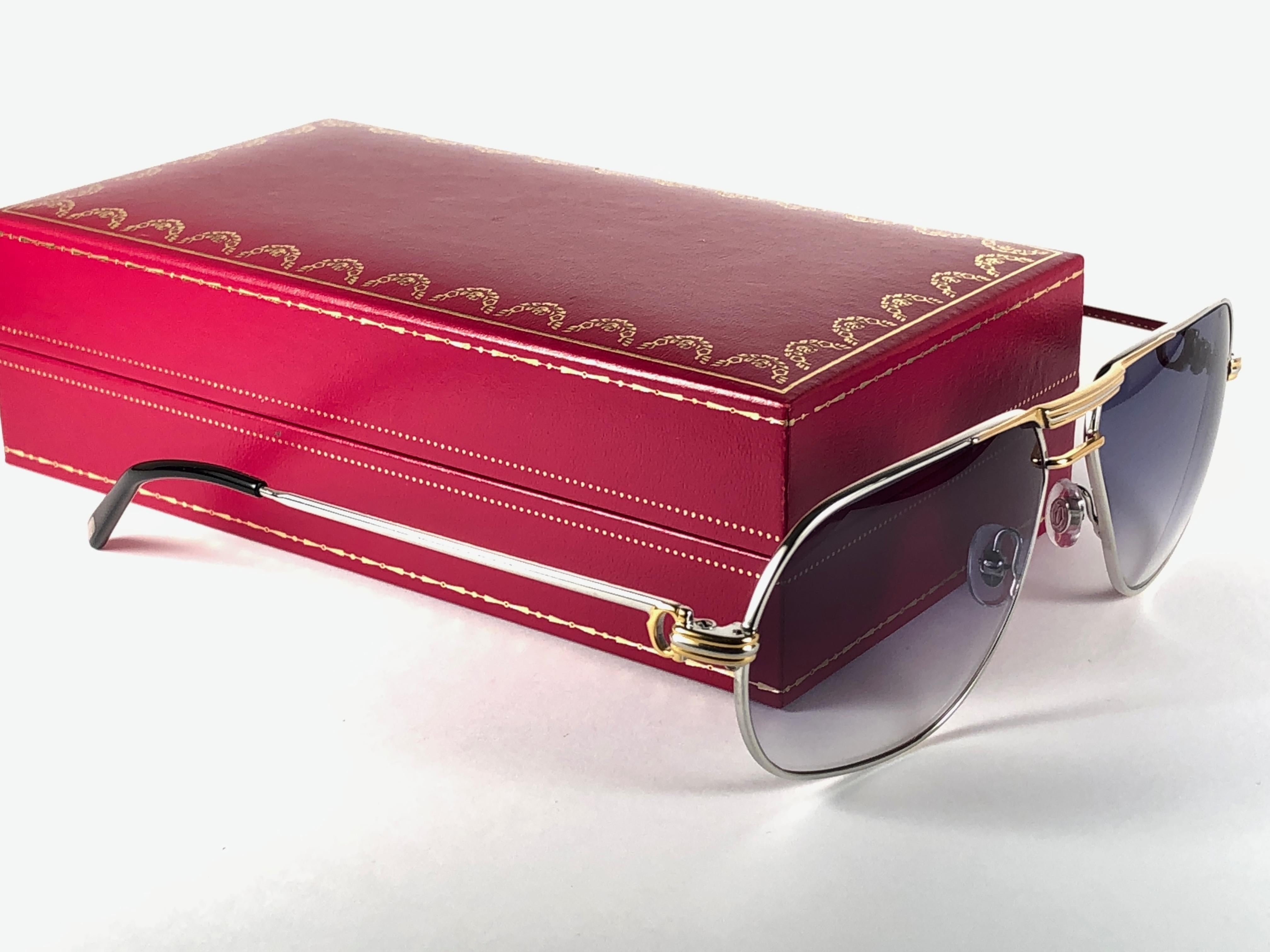 Vintage Cartier: 18 Karat vergoldete Vintage-Sonnenbrille, 59 mm, Tank Platin, Medium, Frankreich für Damen oder Herren im Angebot