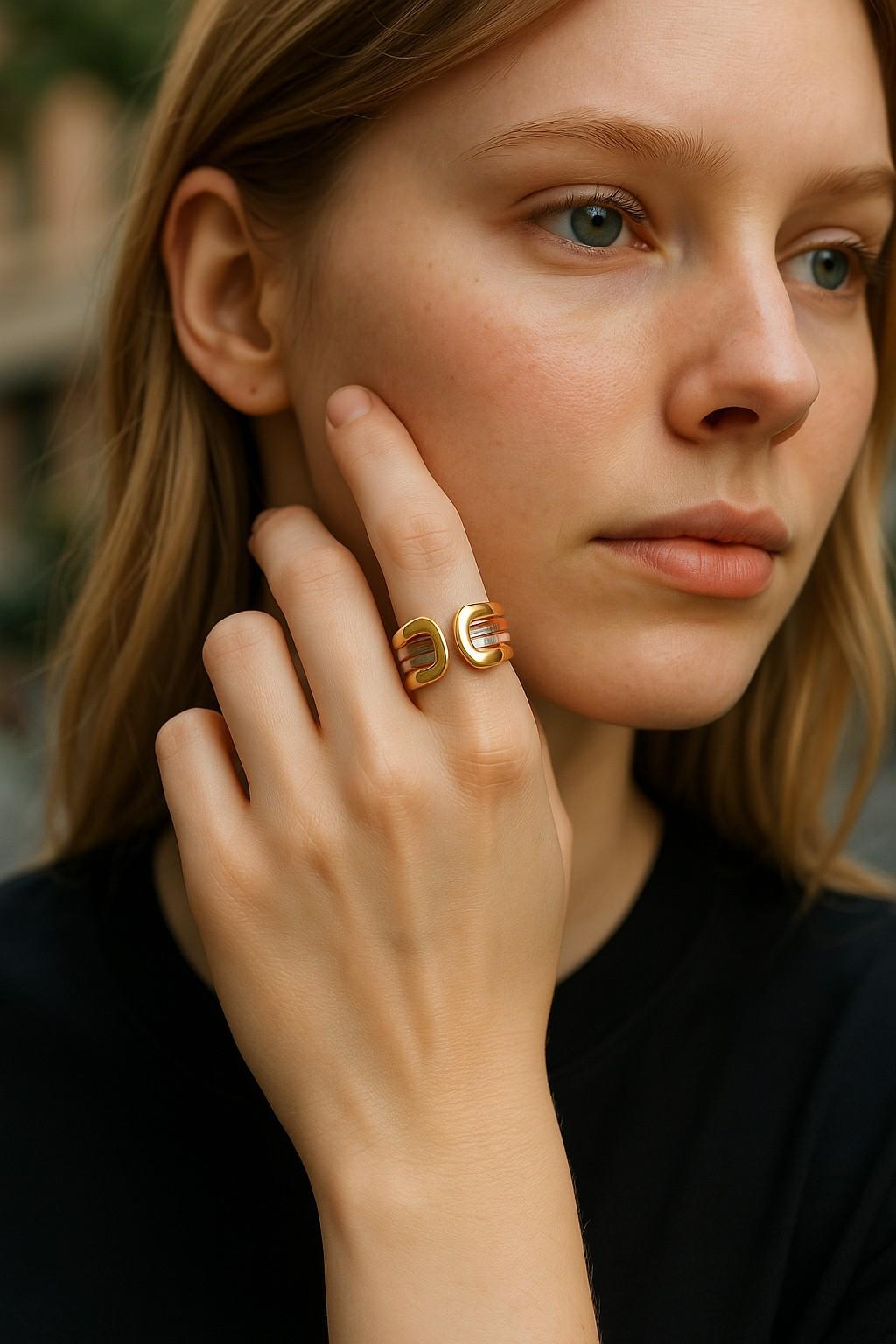 Vintage Cartier Tri-Colour 18 K Gold Open Band Ring Serial No 442461  Size 5½ For Sale 2