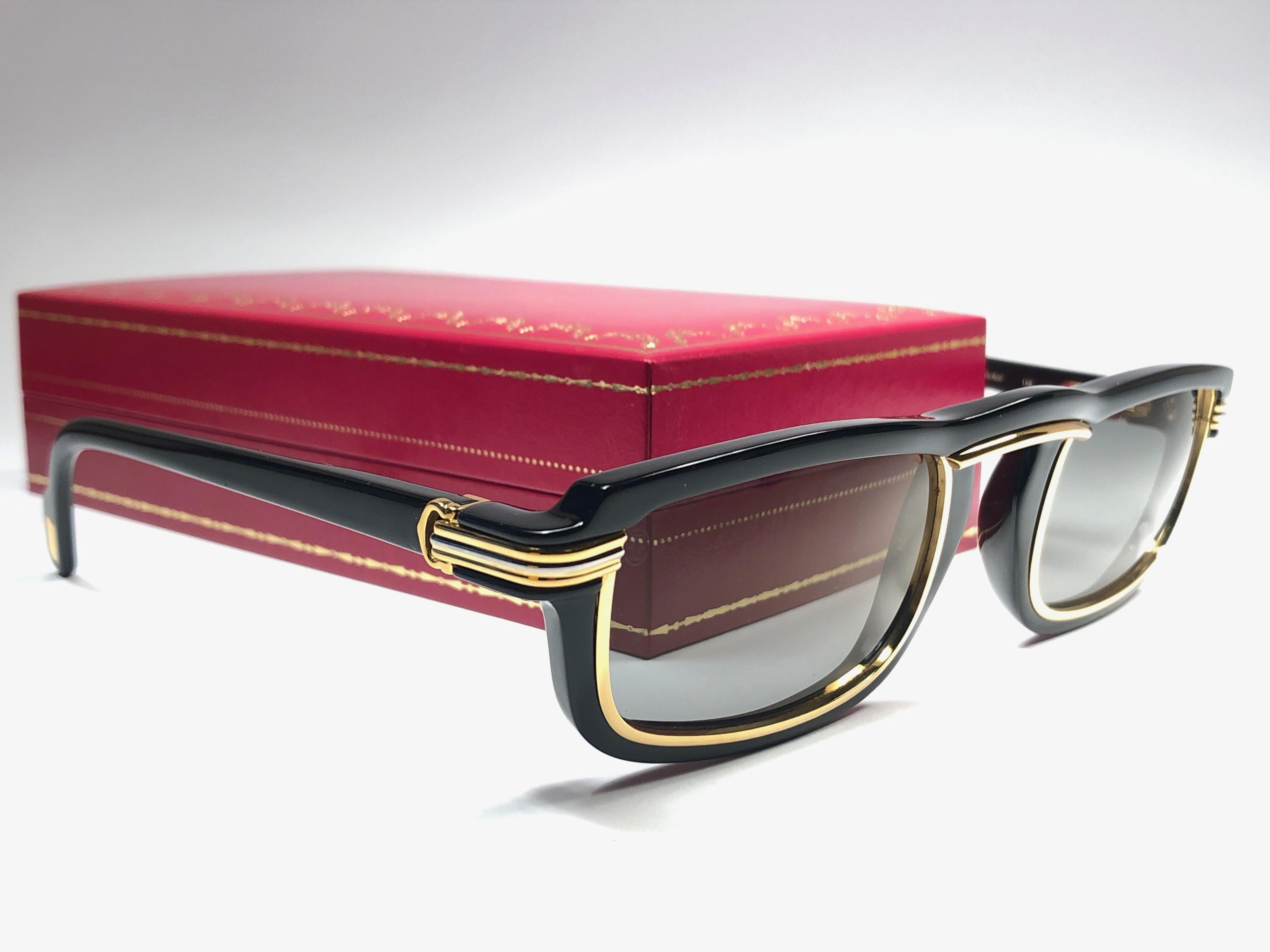 Vintage Cartier Vertigo Gold- und Schwarze 54MM-Sonnenbrille, Vintage, Frankreich, 1991 im Zustand „Neu“ im Angebot in Baleares, Baleares