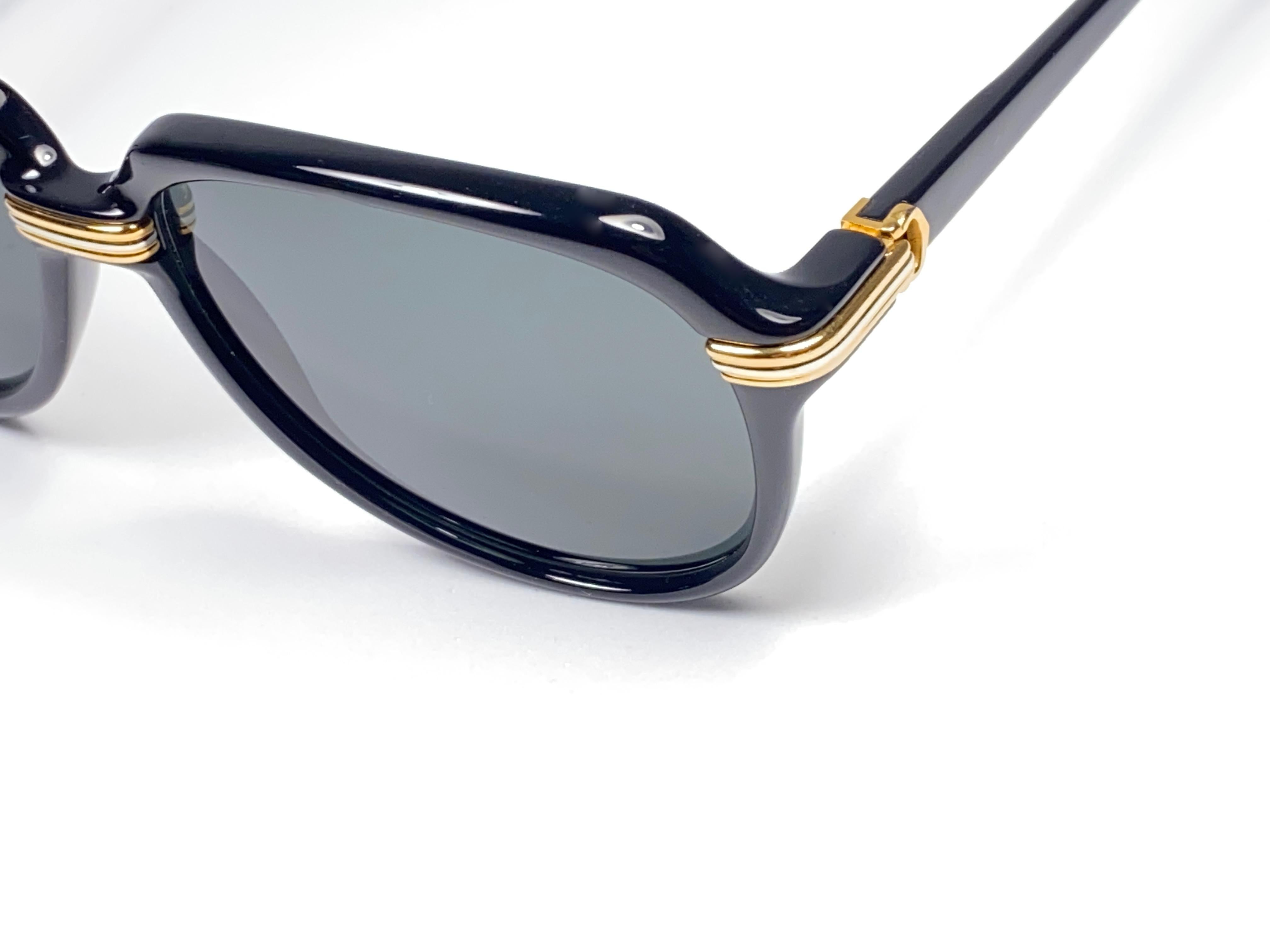 Women's or Men's Vintage Cartier Vitesse Black Gold Oversized 58mm Gold Plated Sunglasses France 