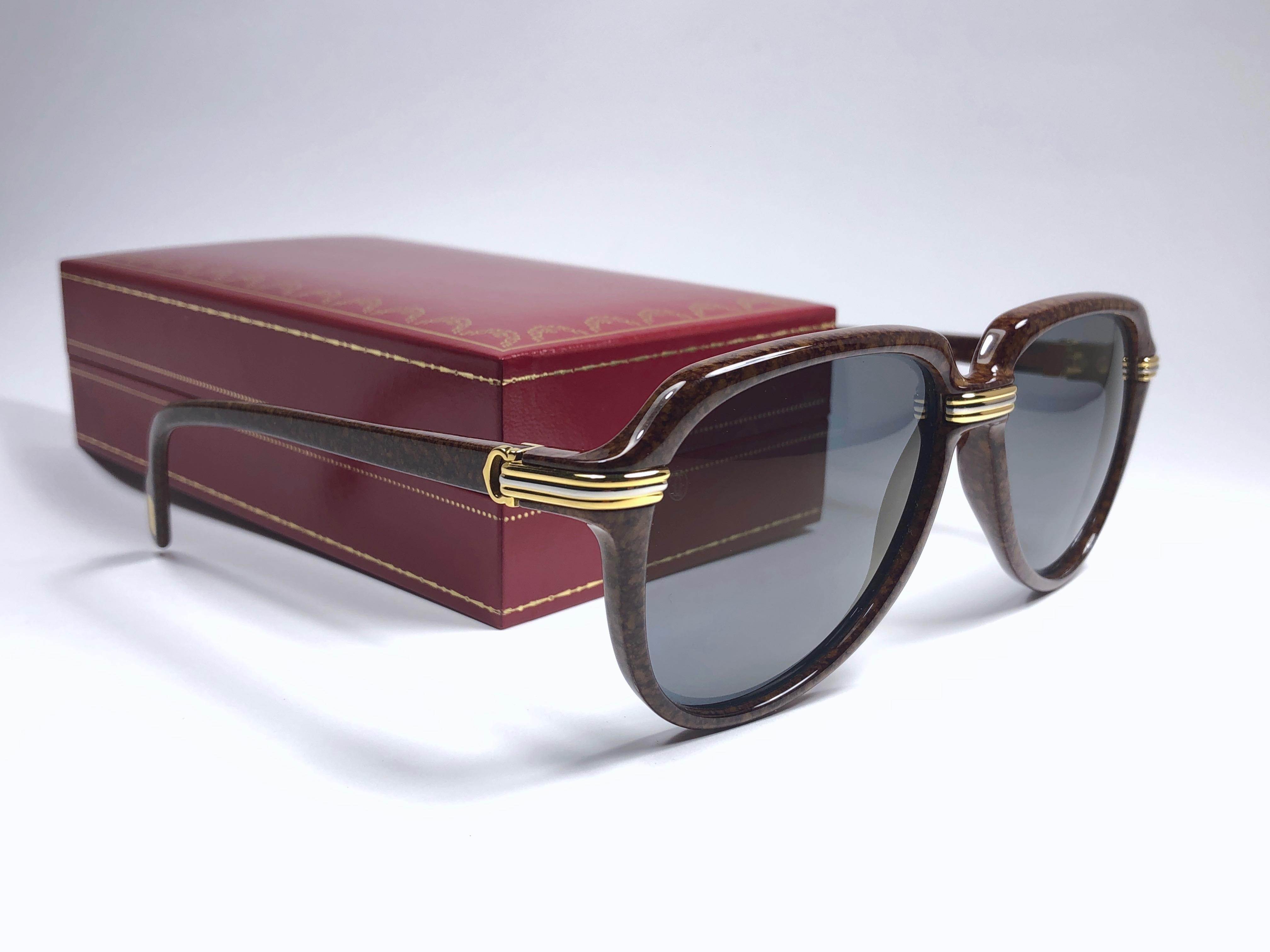 Women's or Men's Vintage Cartier Vitesse Brown Jaspe 60MM 18K Gold Plated Sunglasses France 