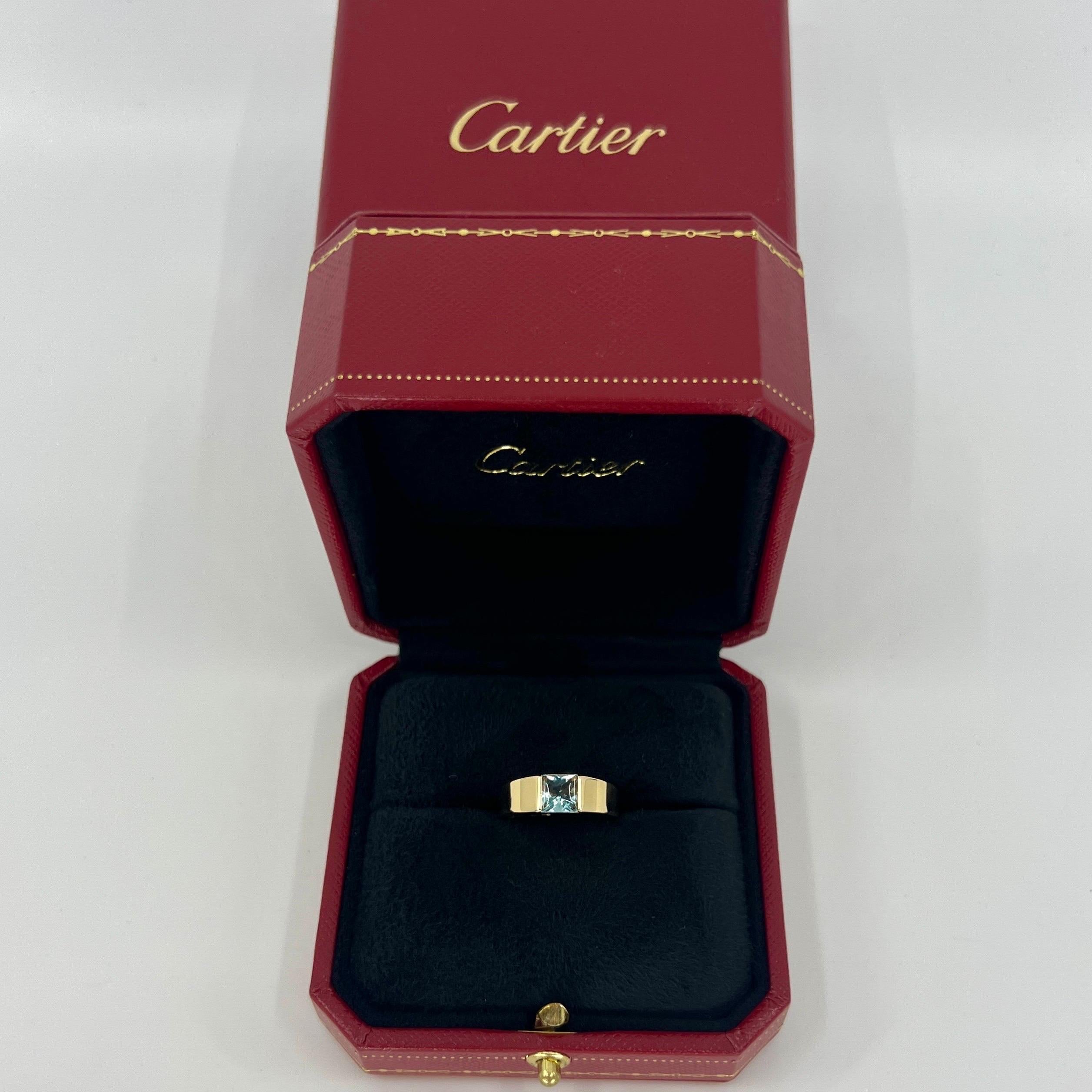 Vintage Cartier Aguamarina Azul Vivo Anillo Tanque de Oro Amarillo de 18 Kilates.

Impresionante anillo de oro amarillo con una aguamarina azul fina engastada en tensión de 6 mm.

Las casas de alta joyería como Cartier sólo utilizan las mejores