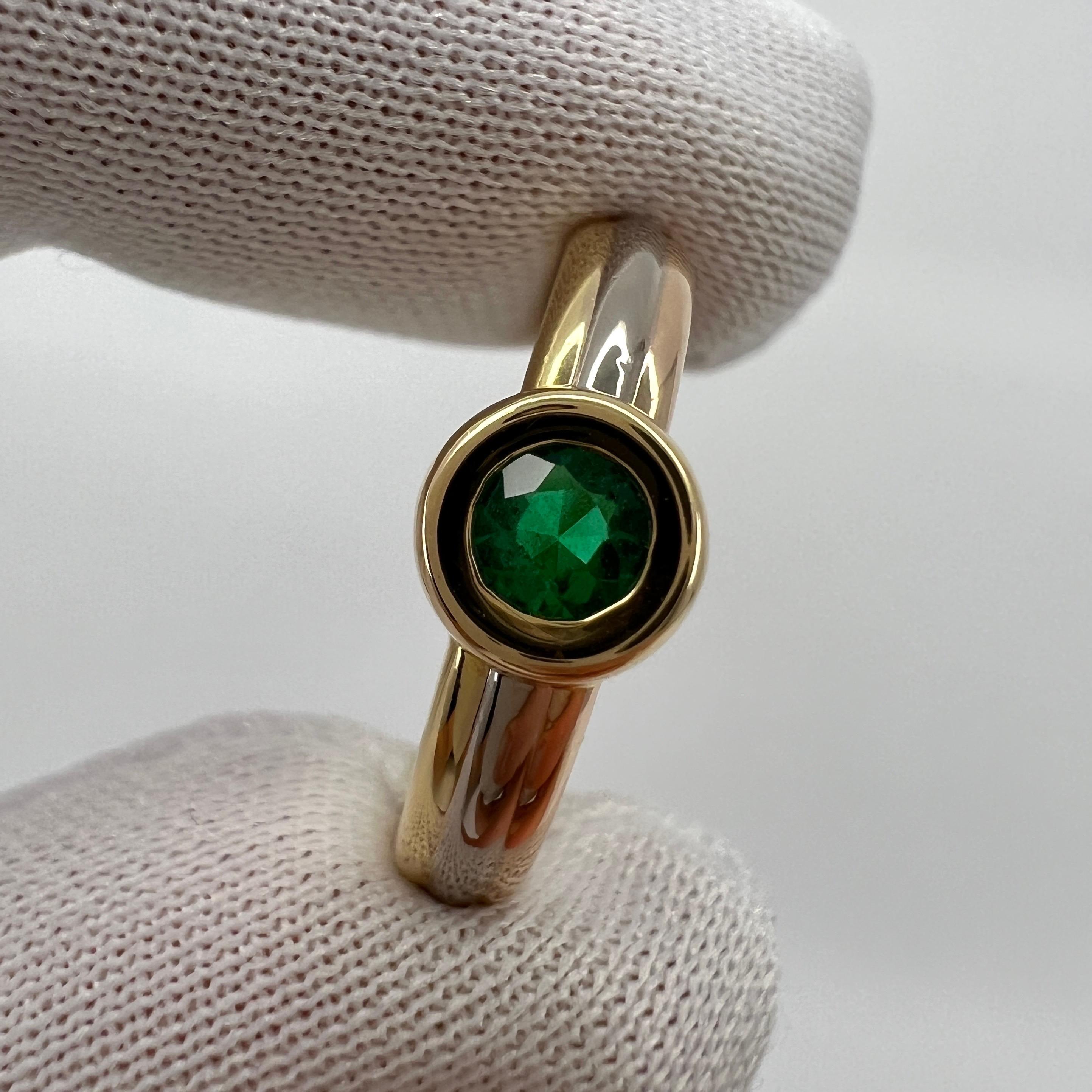 Round Cut Vintage Cartier Vivid Emerald Round 18k Tricolour Multi Tone Gold Solitaire Ring