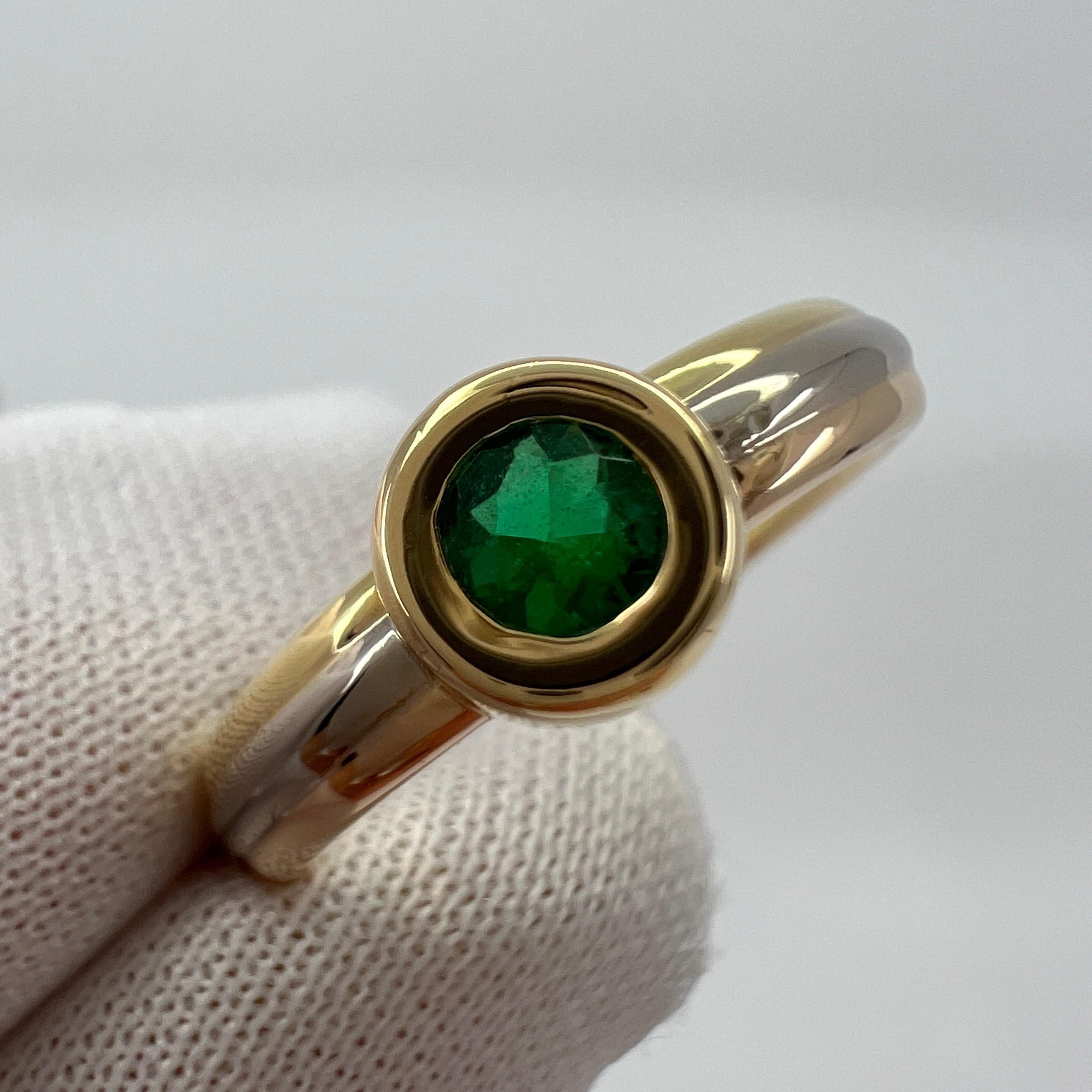 Vintage Cartier Esmeralda Vívida Redonda 18k Tricolor Oro Multitono Anillo Solitario 2