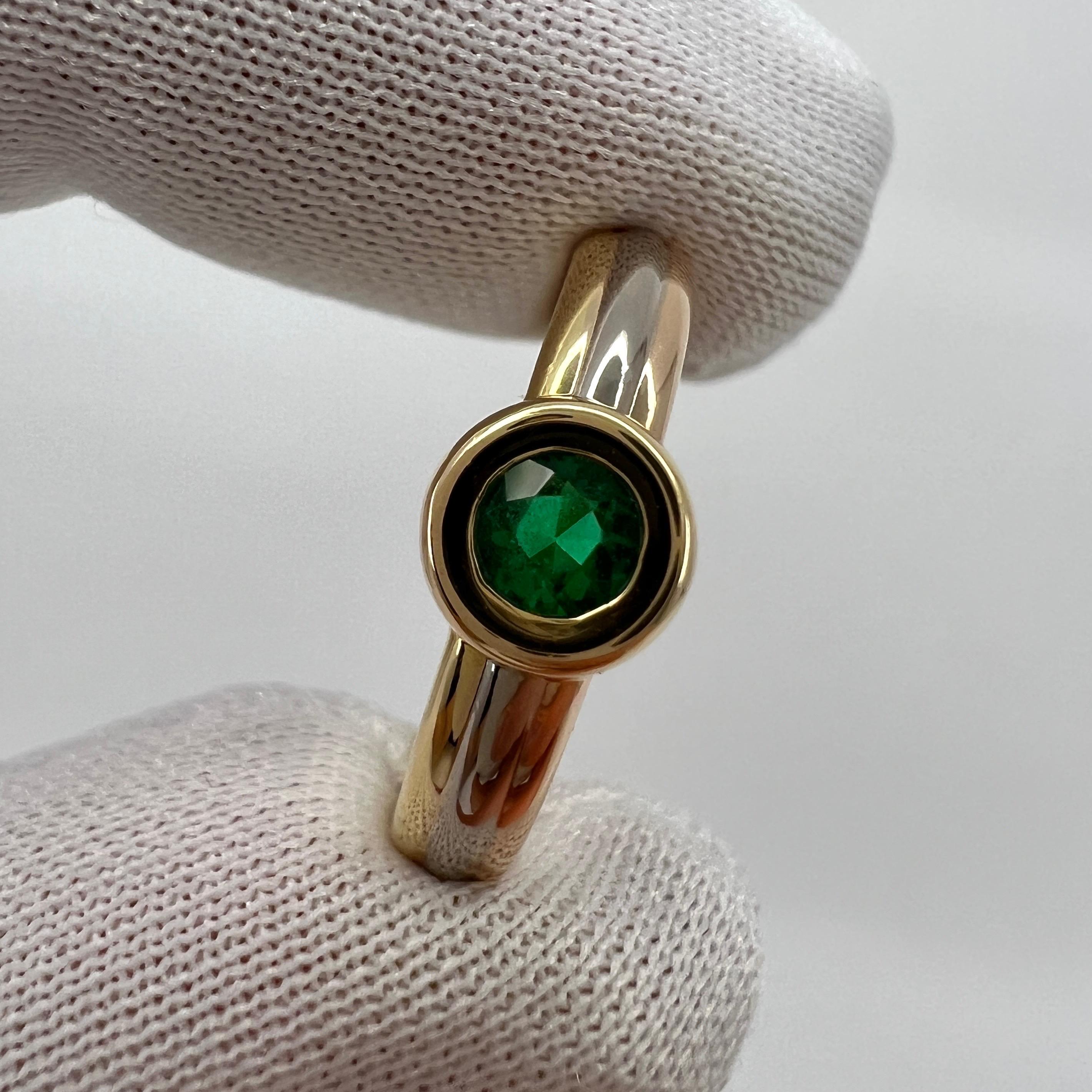 Vintage Cartier Esmeralda Vívida Redonda 18k Tricolor Oro Multitono Anillo Solitario 3