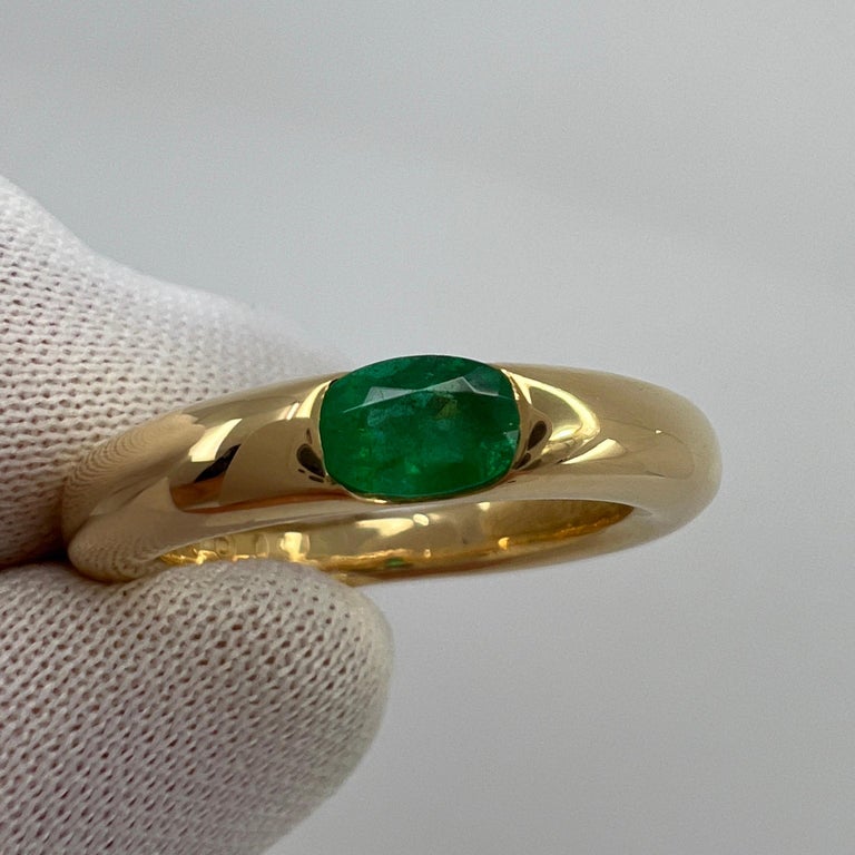 Vintage Cartier Vivid Green Emerald 18k Yellow Gold Solitaire Ring.

Stunning yellow gold ring set with a fine vivid green emerald. Fine jewellery houses like Cartier only use the finest of gemstones and this emerald is no exception. An excellent
