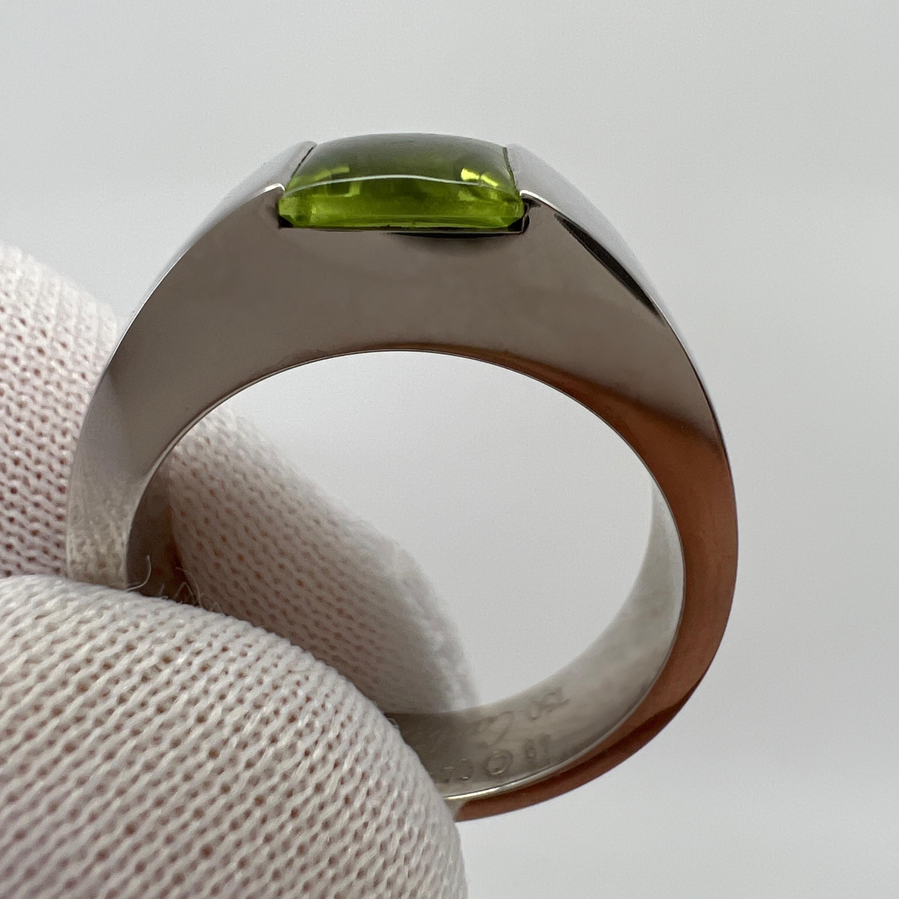 Vintage Cartier Vivid Green Peridot 18 Karat White Gold Tank Band Solo Ring 2