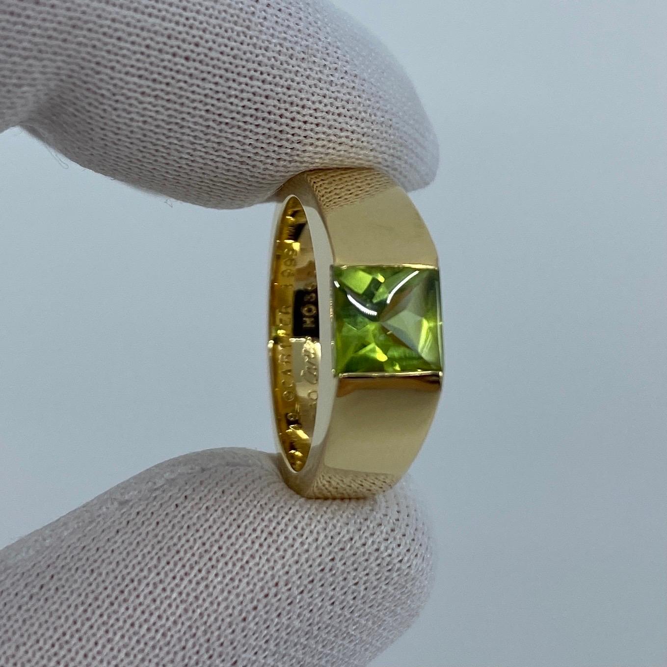 Women's or Men's Vintage Cartier Vivid Green Peridot 18 Karat Yellow Gold Tank Band Ring
