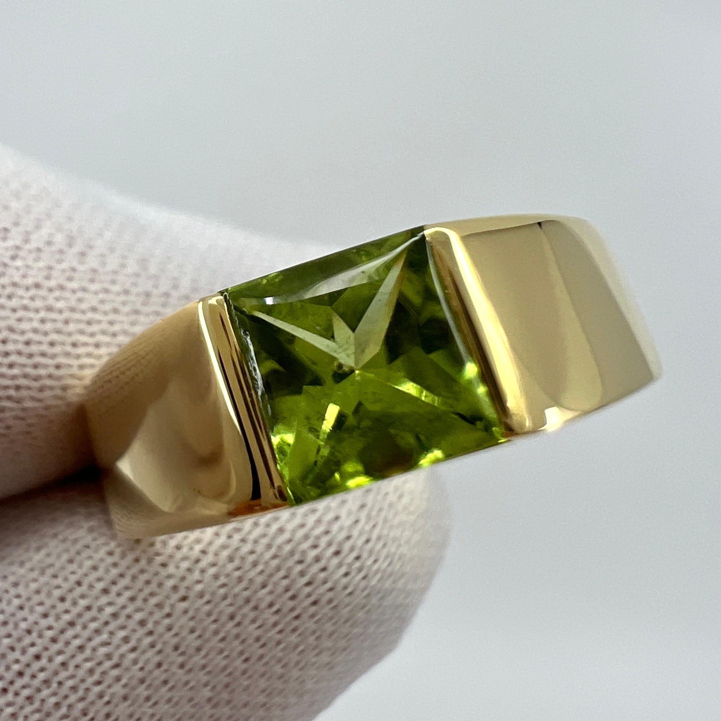 Vintage Cartier Vivid Green Peridot 18k Gelbgold Tank Band Solo Band Ring für Damen oder Herren im Angebot