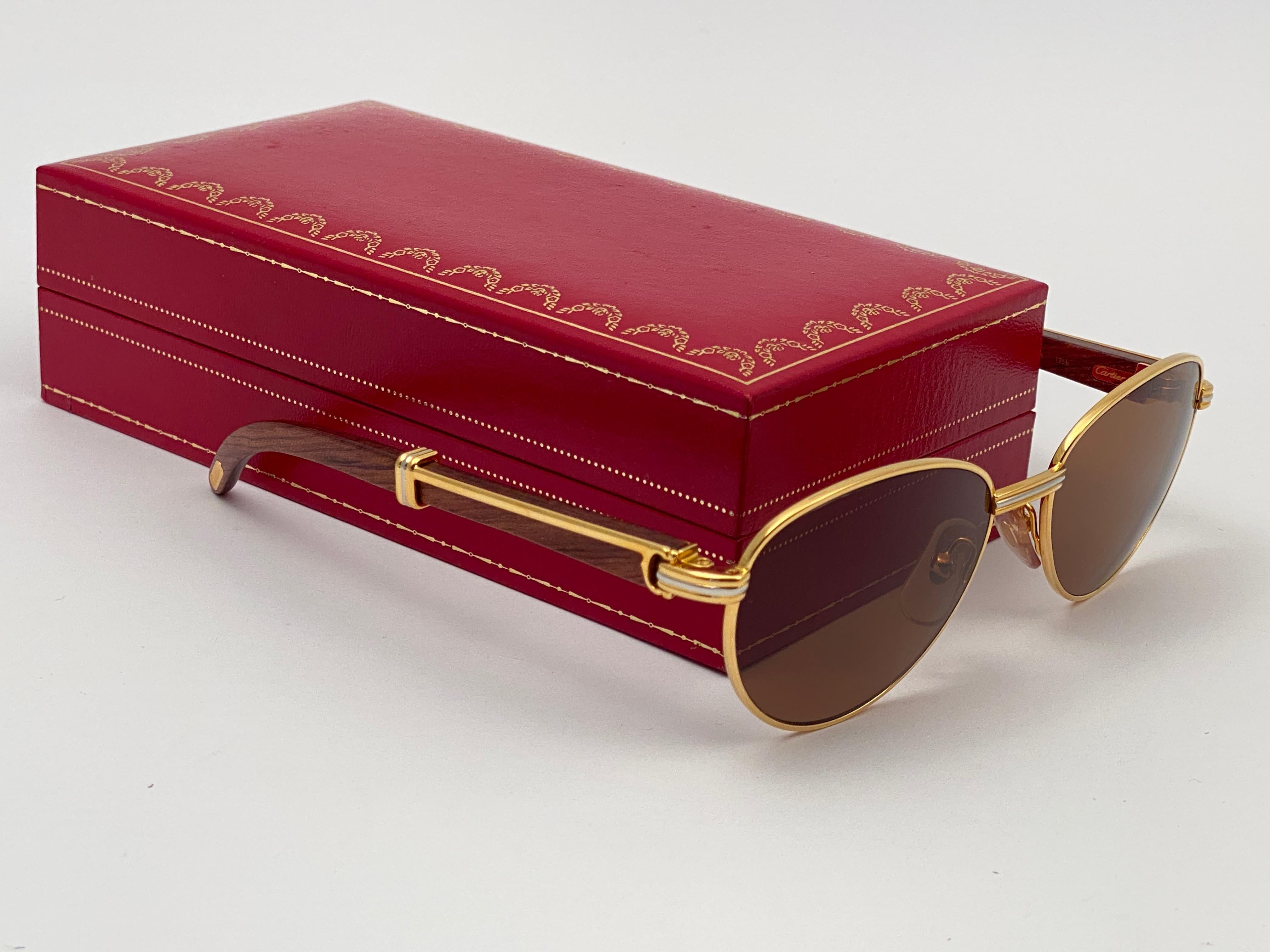 Gafas de sol Vintage Cartier Wood Auteuil 52mm Oro y Madera Preciosa Lente Marrón en venta 4