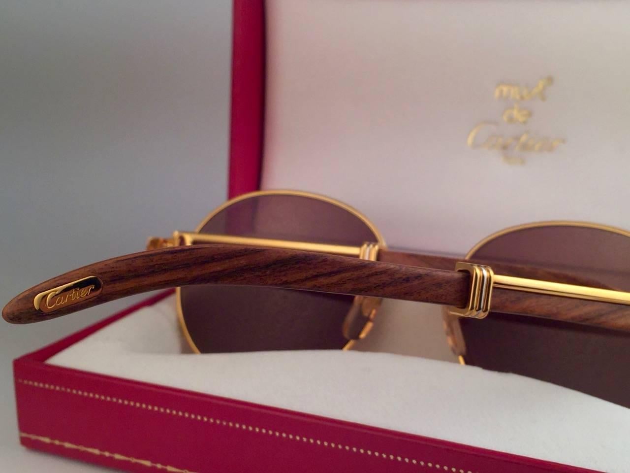 Vintage Cartier Wood Bagatelle Round Gold & Precious Wood 55mm Brown Lens For Sale 4