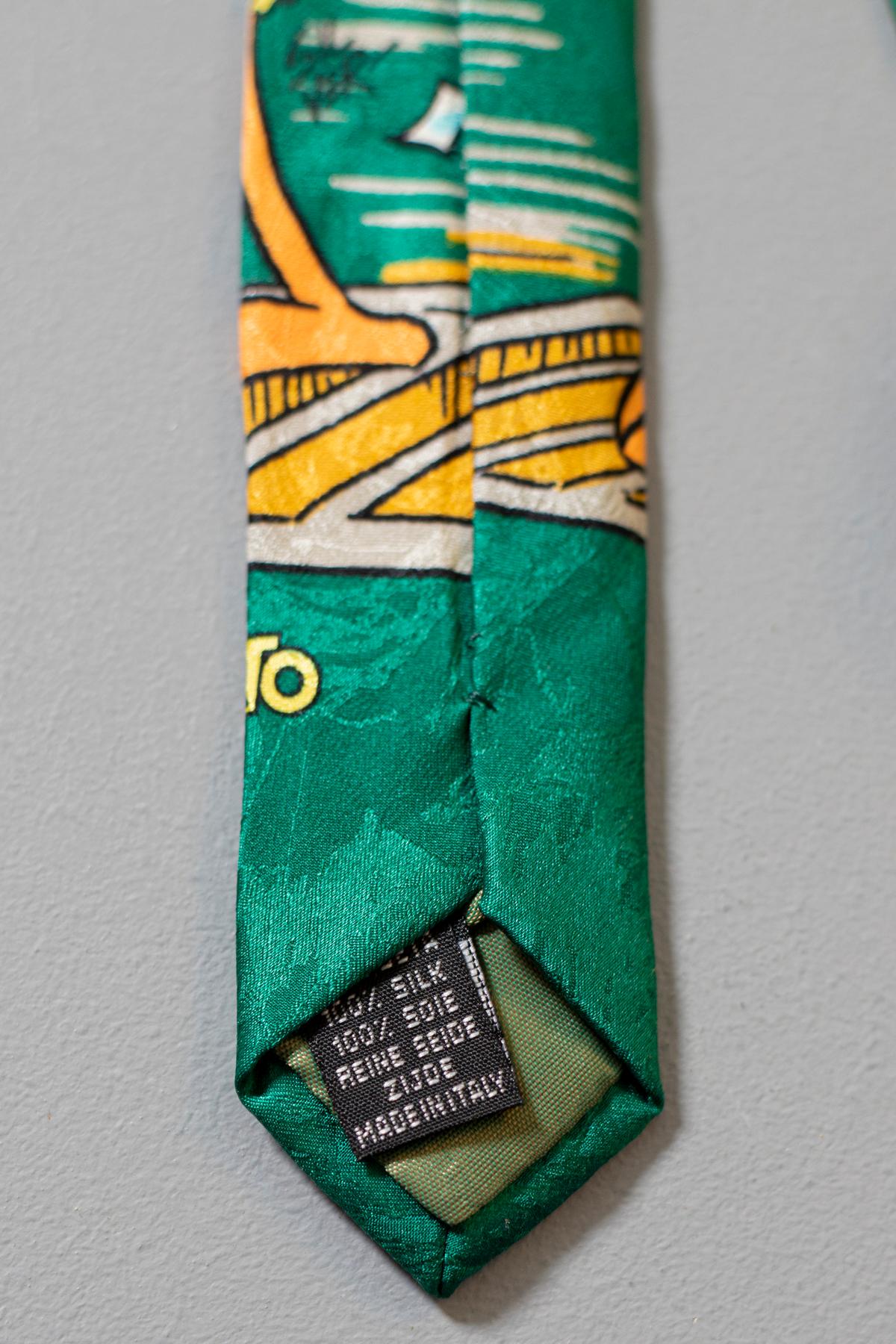 Vintage Cartiush 100% silk tie with the drawings of Lupo Alberto In Good Condition For Sale In Milano, IT