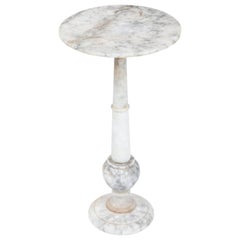 Vieille table à boire en albâtre sculpté d'Italie
