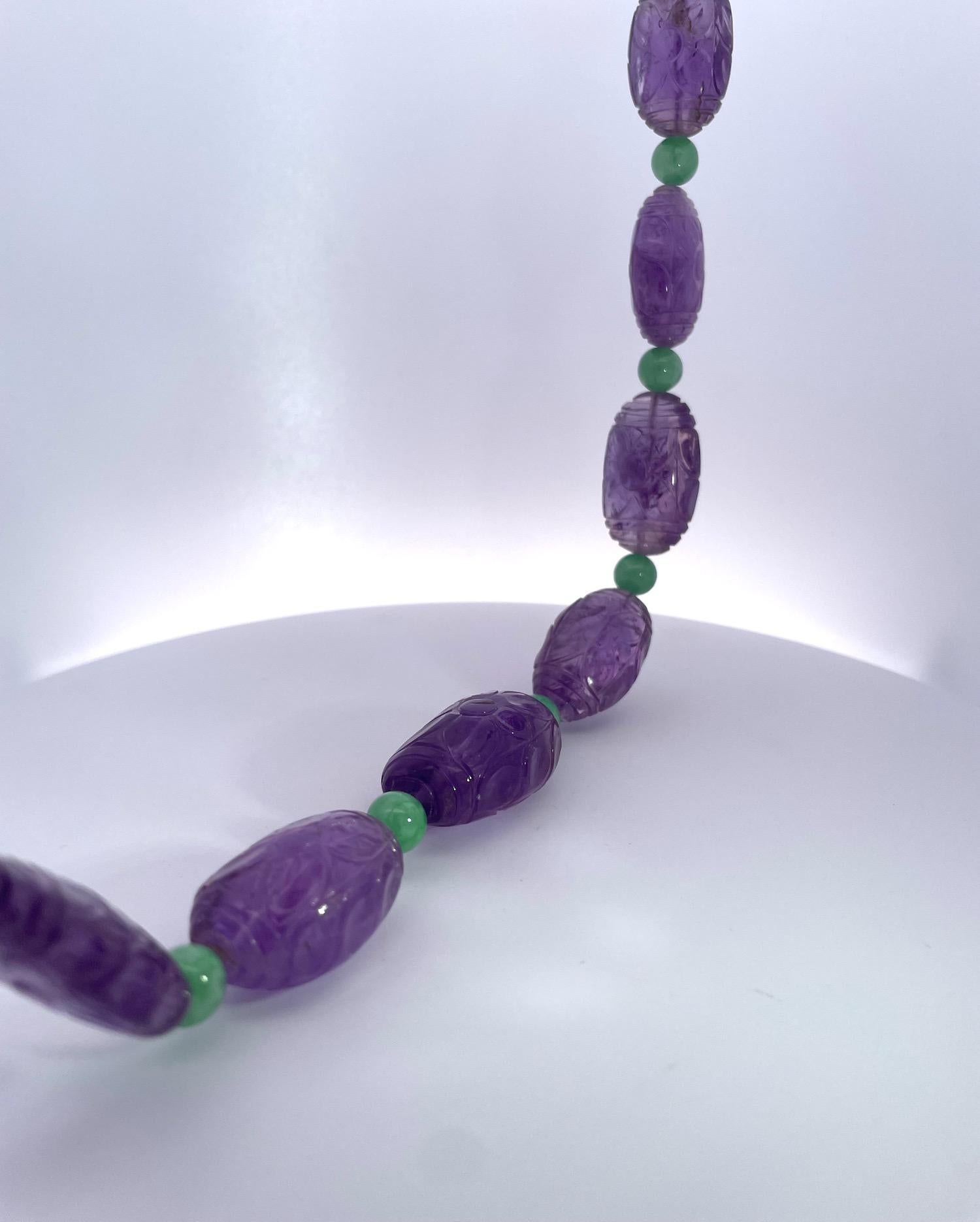 Vintage Carved Amethyst Jade Necklace 14K For Sale 4