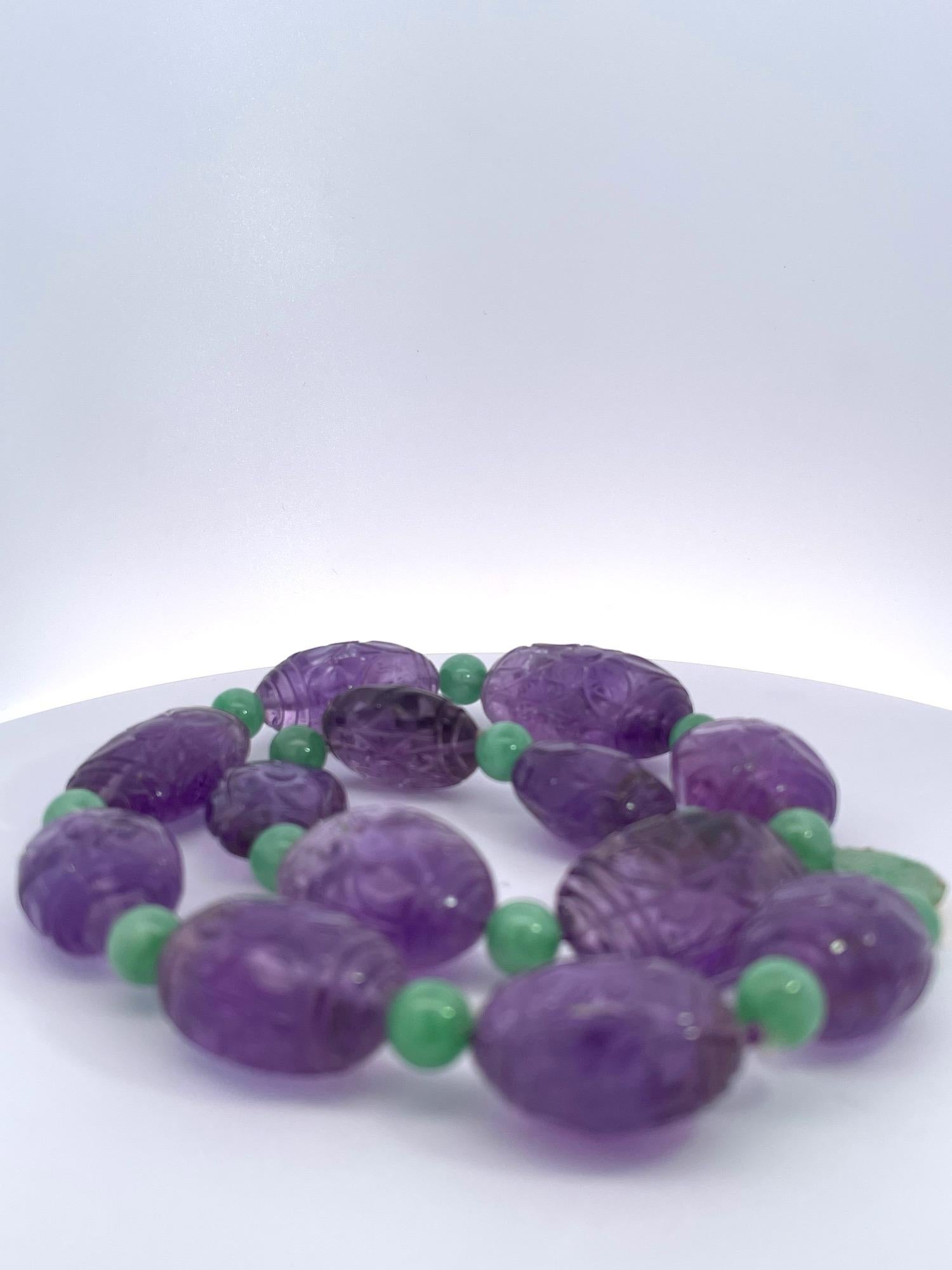 Vintage Carved Amethyst Jade Necklace 14K In Good Condition For Sale In North Hollywood, CA