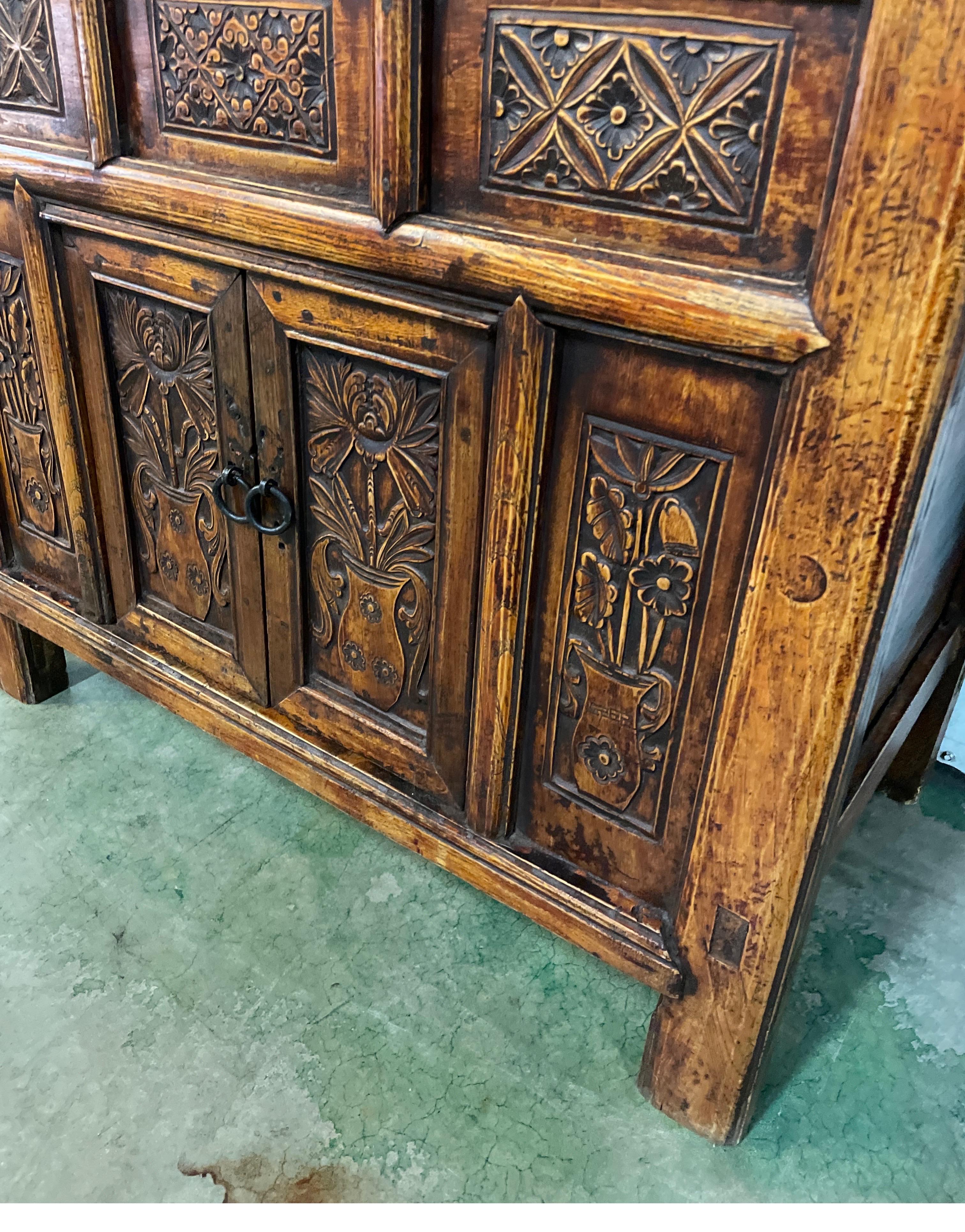 Vintage Carved Asian Console / Altar Table In Good Condition For Sale In West Palm Beach, FL