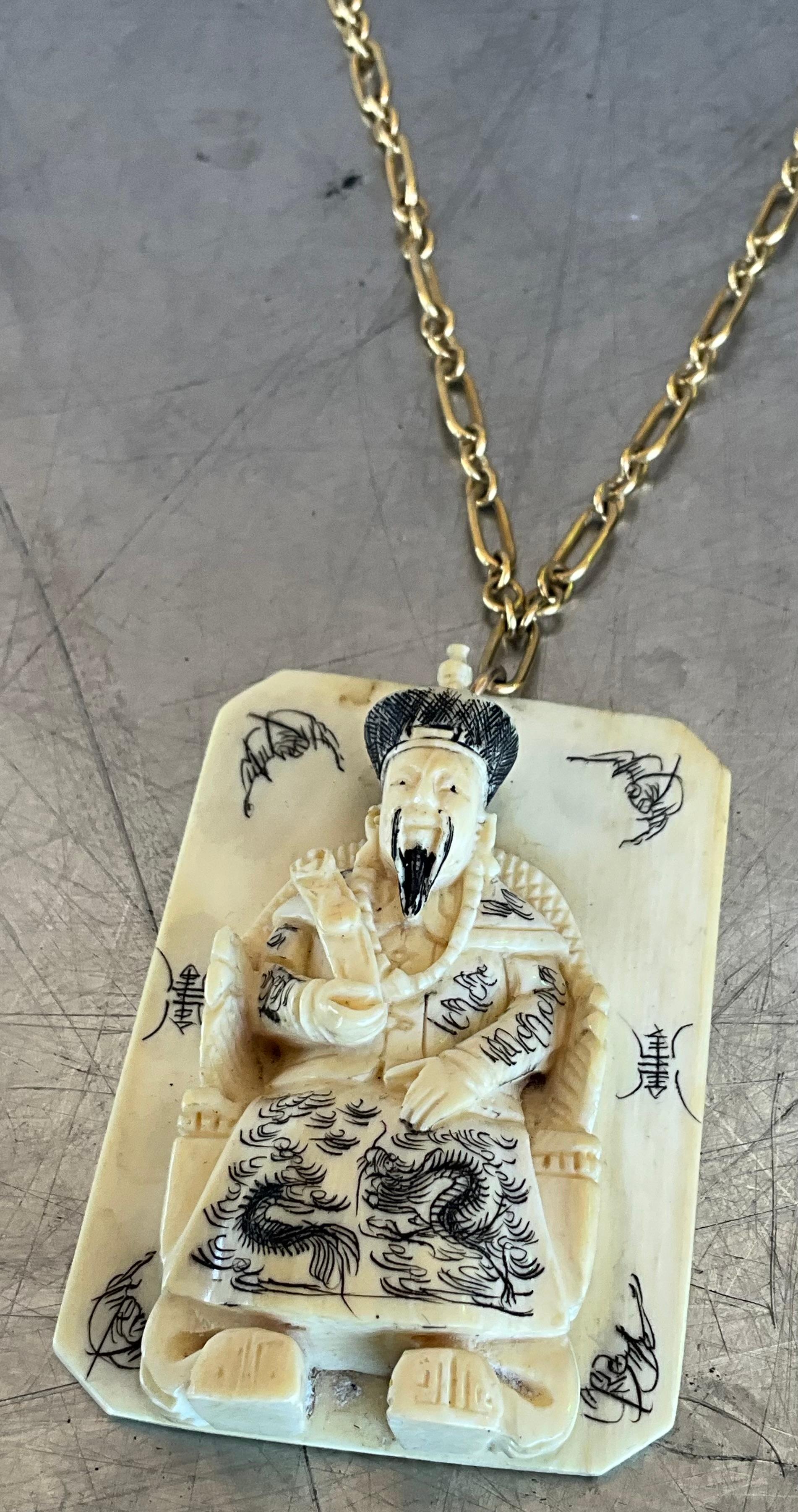 Geschnitzte chinesische elfenbeinfarbene Emperor 14kt Goldkette, Vintage im Angebot 6