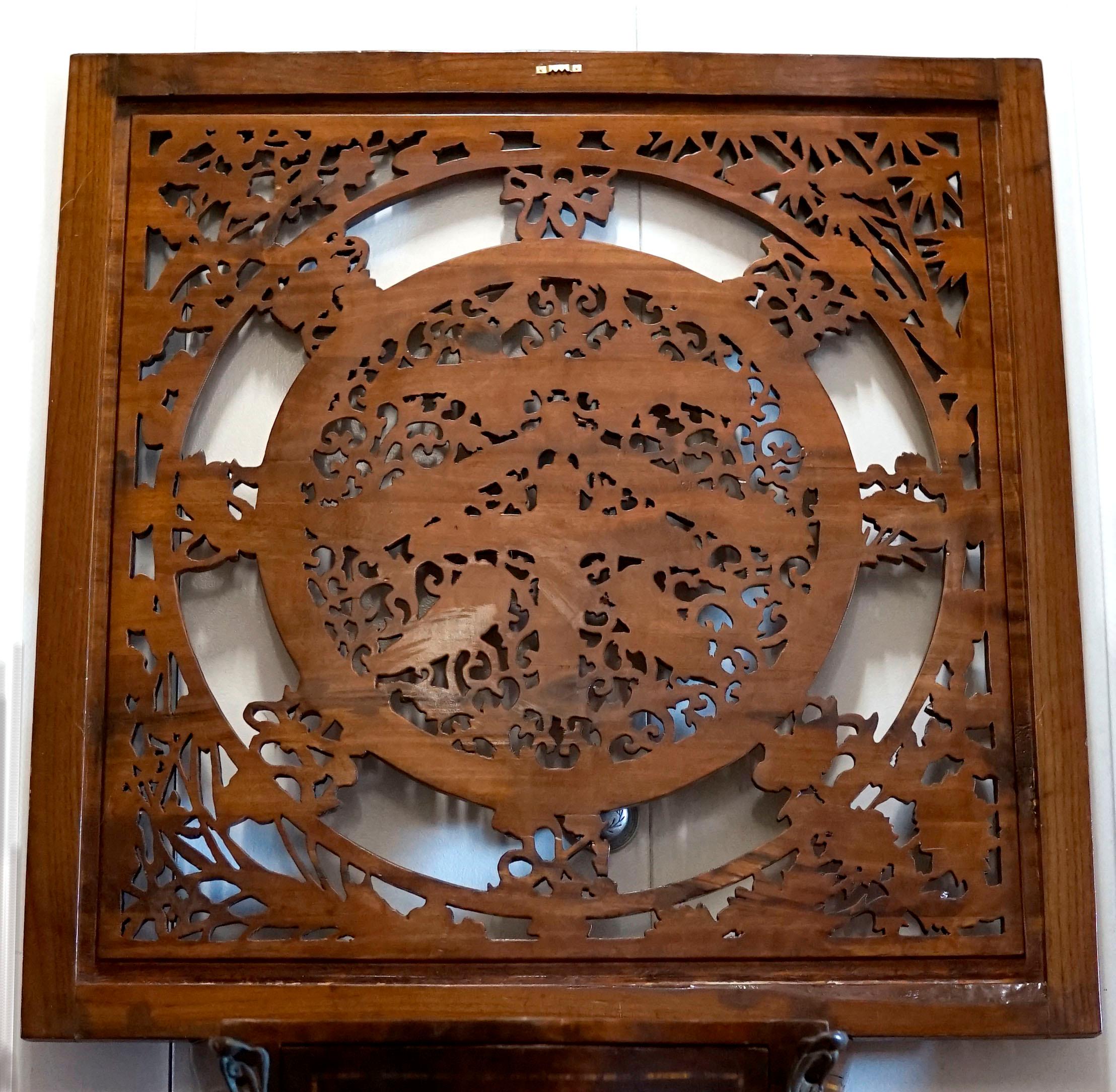 Vintage Carved Chinese Window Panel in Mahogany with Chinese Tea Symbol In Good Condition For Sale In Lomita, CA