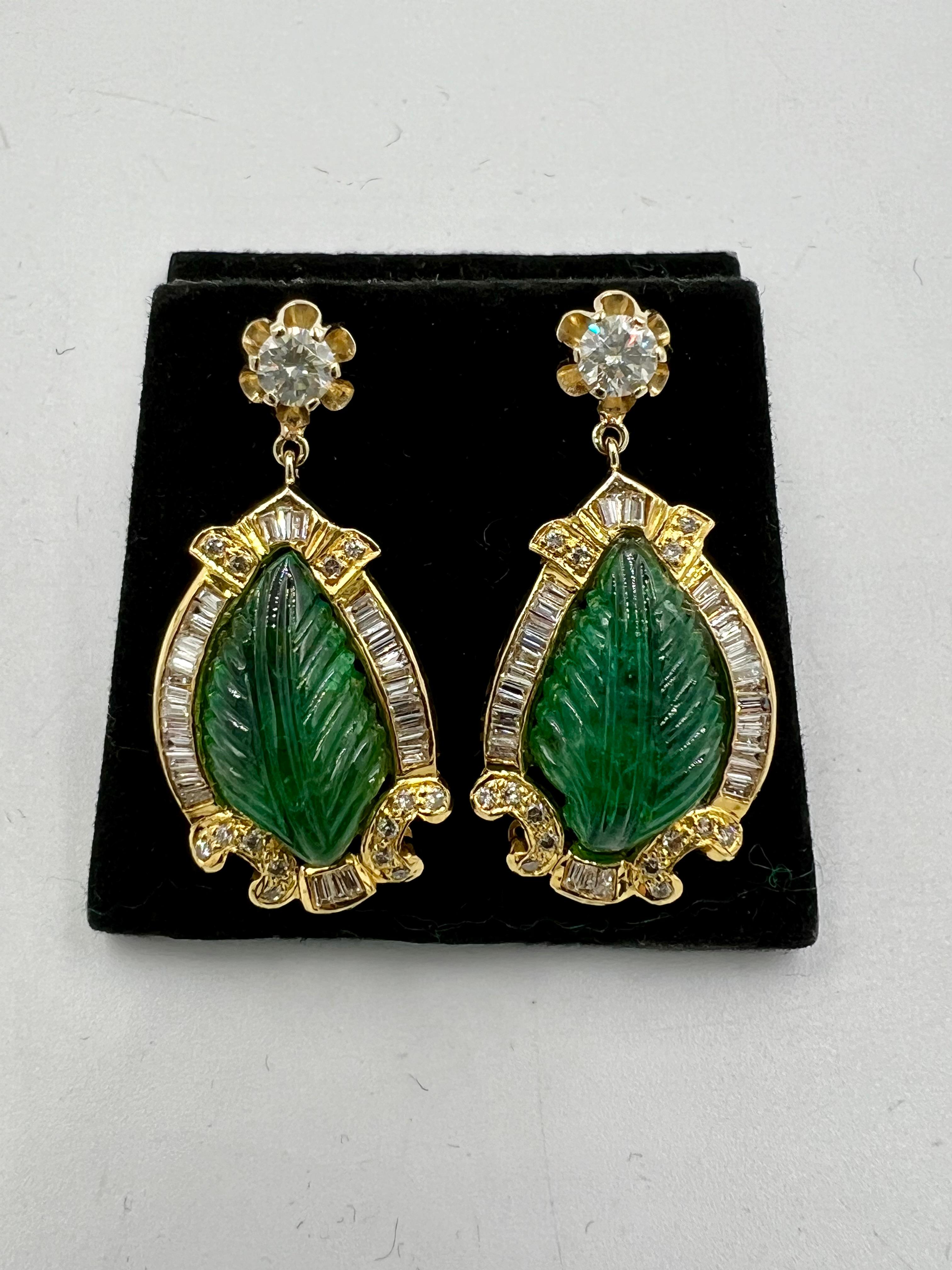Vintage Carved Emerald Diamond Gold Earrings In Good Condition For Sale In Los Angeles, CA