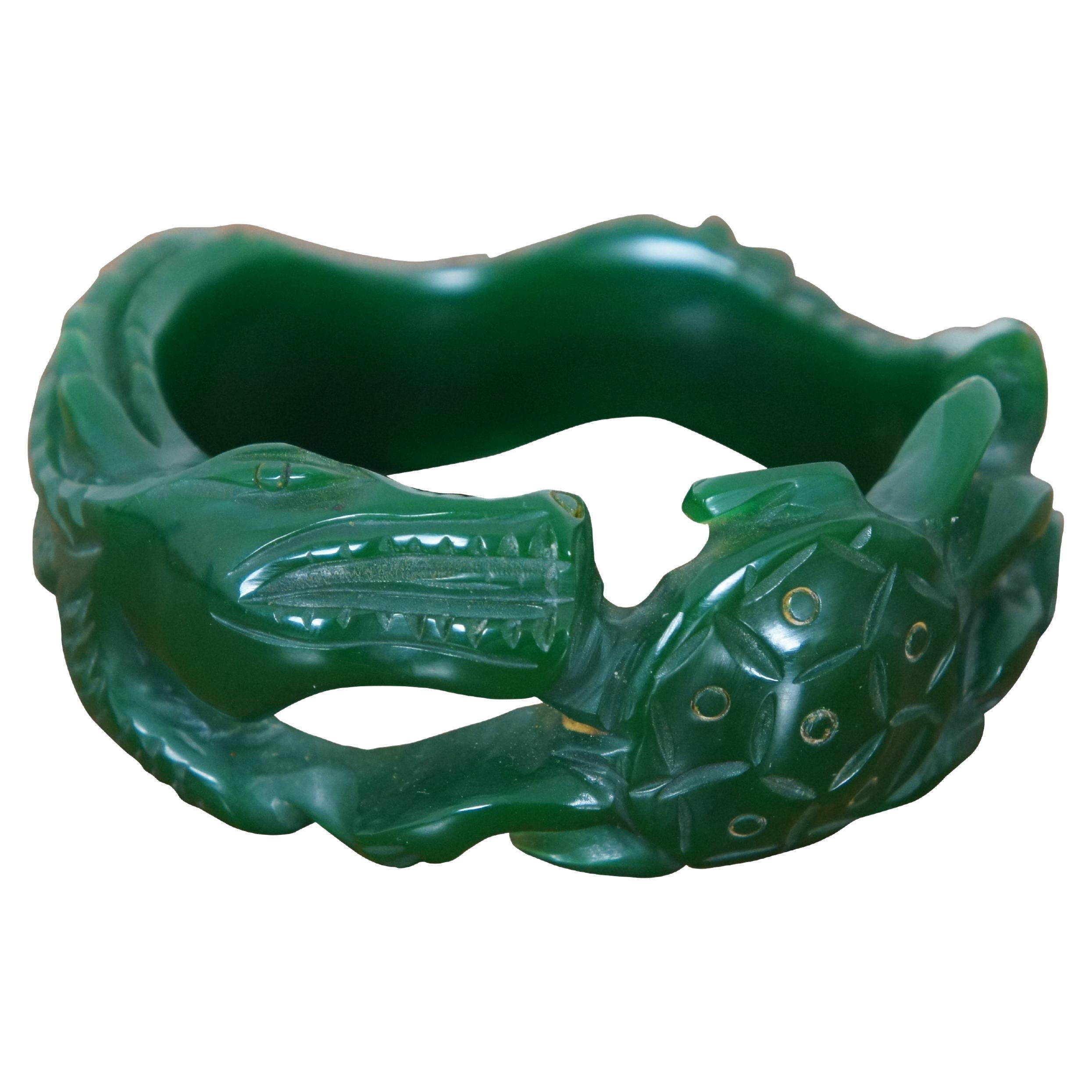Vintage Carved Green Bakelite Alligator Crocodile Turtle Bangle Bracelet For Sale