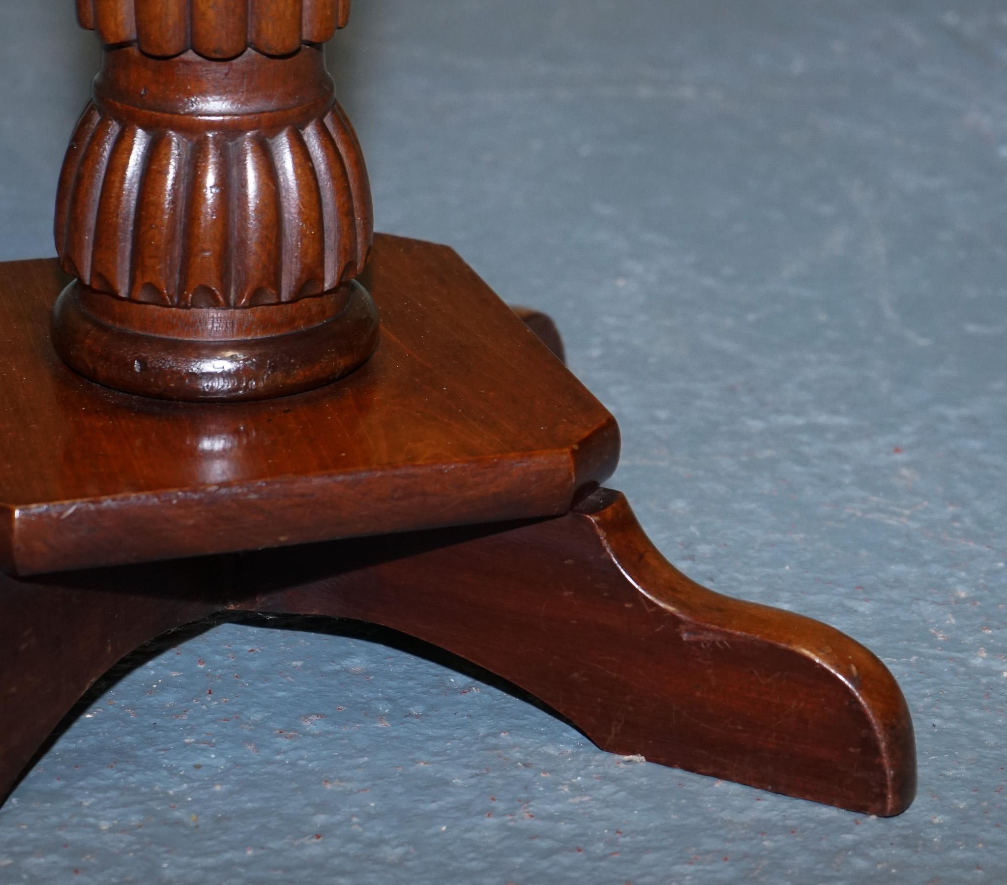 Hardwood VINTAGE CARVED HARDWOOD BARLEY TWIST PEDESTAL STAND DiSPLAY PLANT STAND For Sale