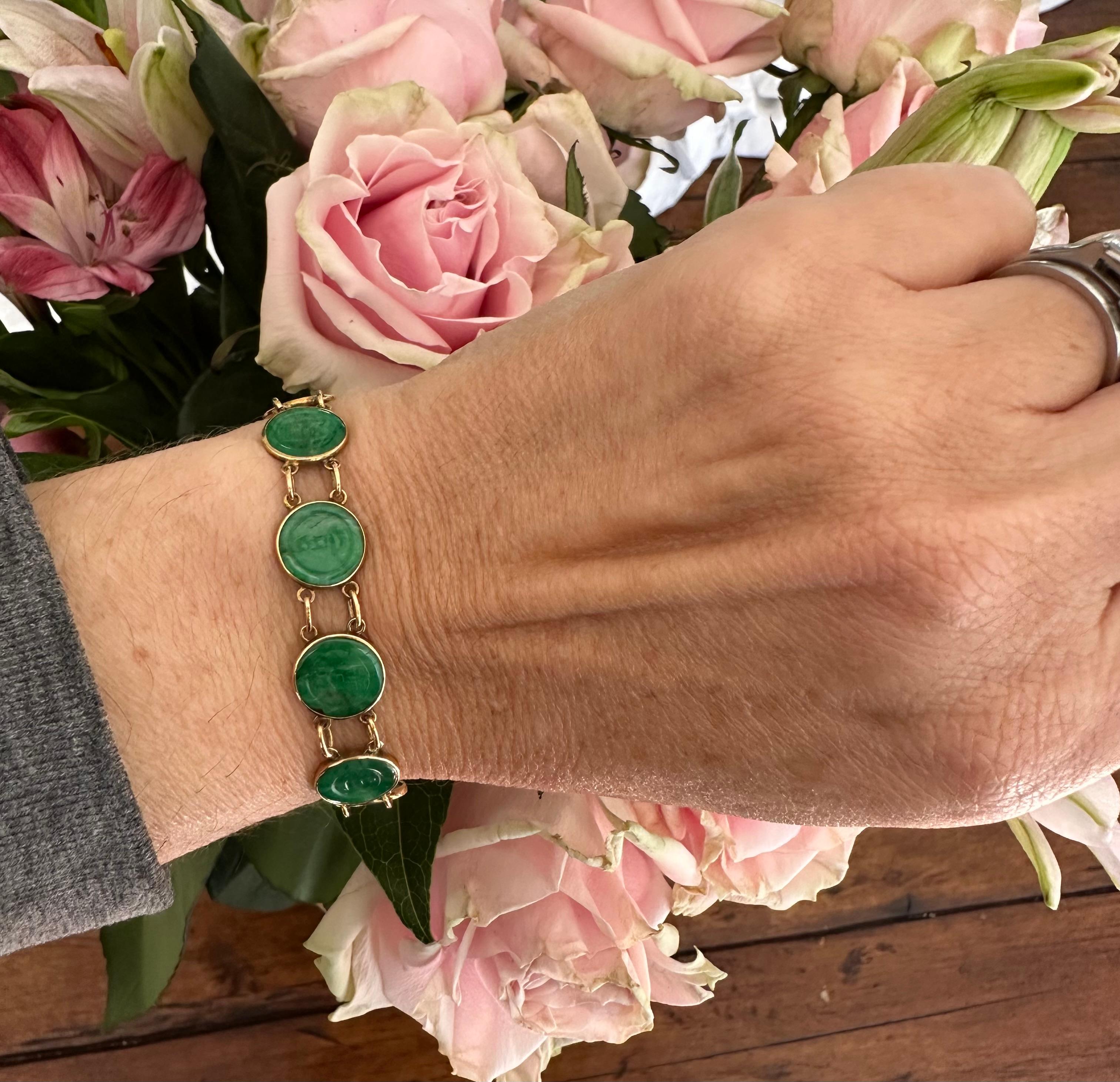 Bracciale vintage in giada intagliata A Link in vendita 3