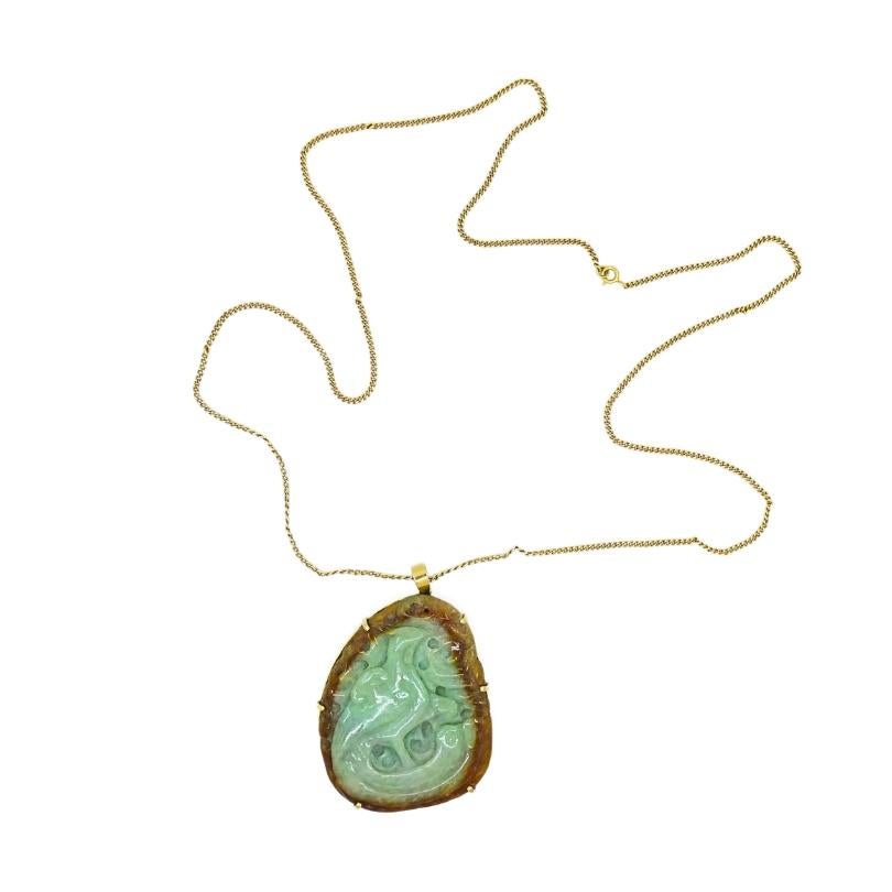 Mixed Cut Vintage Carved Jade Pendant 18k Gold Chain Necklace For Sale