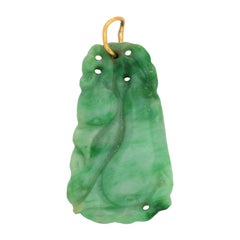 Vintage Carved Jade Pendant 22 Karat Gold Bale Estate Fine Jewelry Heirloom