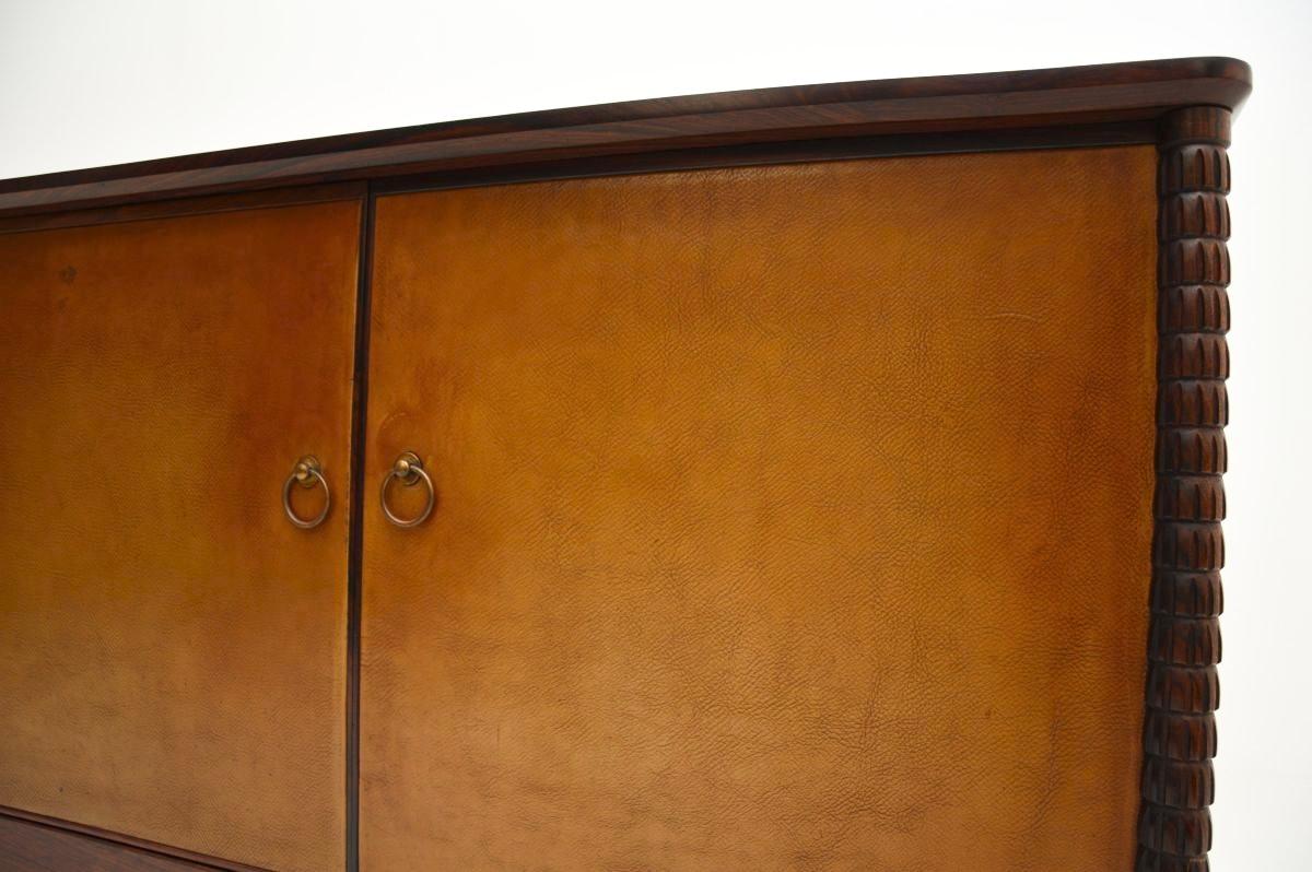 Vintage geschnitzt Leder Front Sideboard im Angebot 5