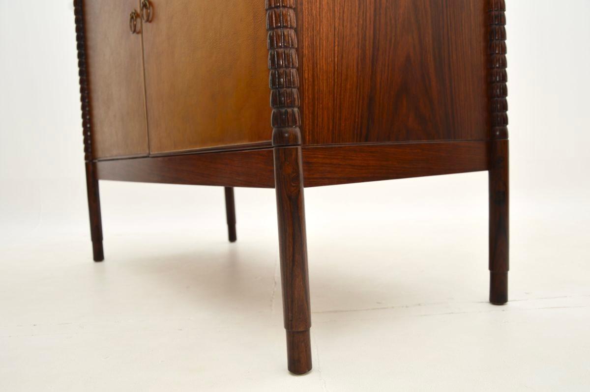 Vintage geschnitzt Leder Front Sideboard im Angebot 7