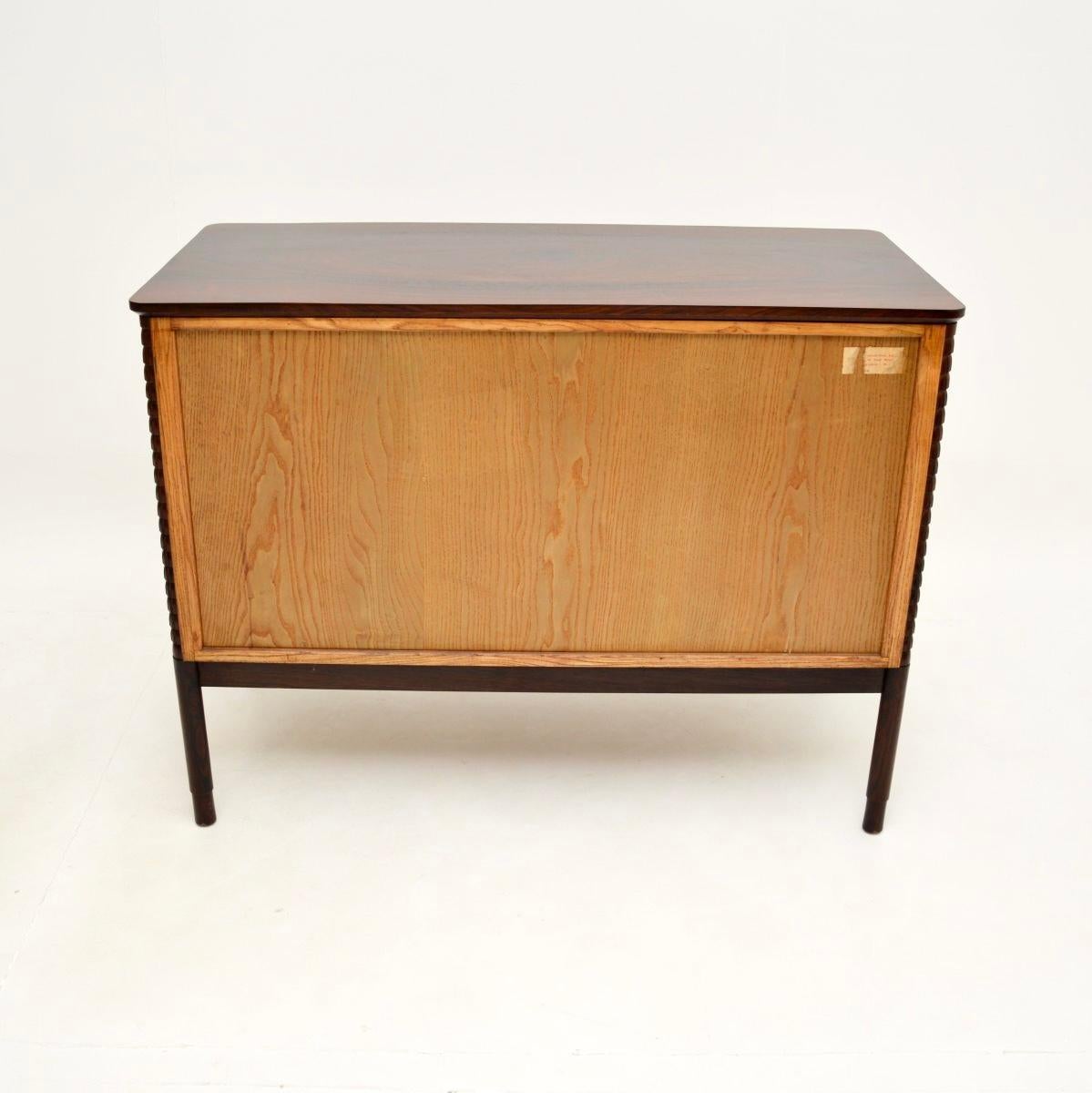 Vintage geschnitzt Leder Front Sideboard im Angebot 8