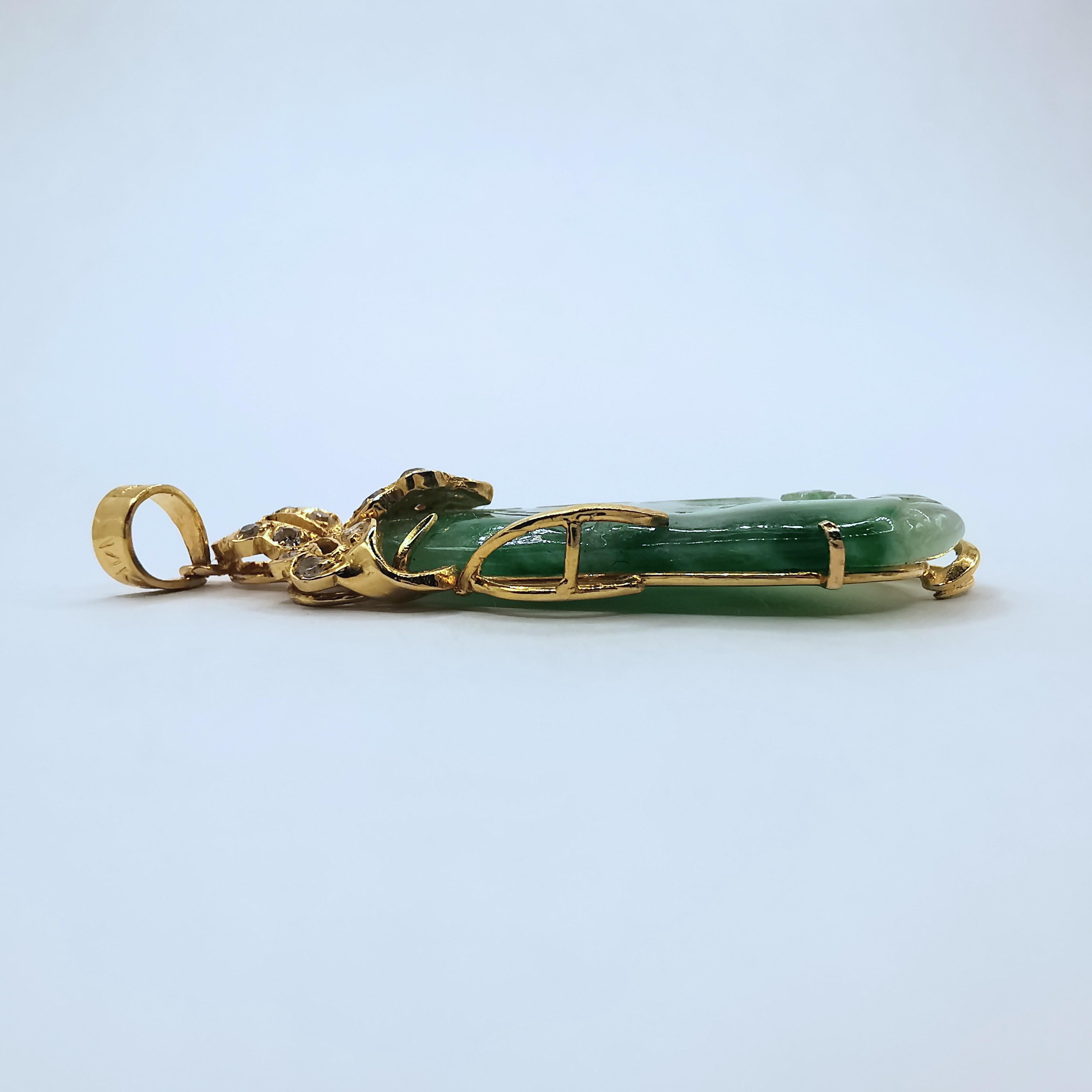 Rough Cut Vintage Carved Natural Jadeite Jade and Diamond Pendant Necklace in Yellow Gold For Sale