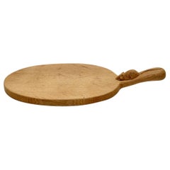 Käsetafel aus geschnitztem Eichenholz von Robert 'Mouseman' Thompson