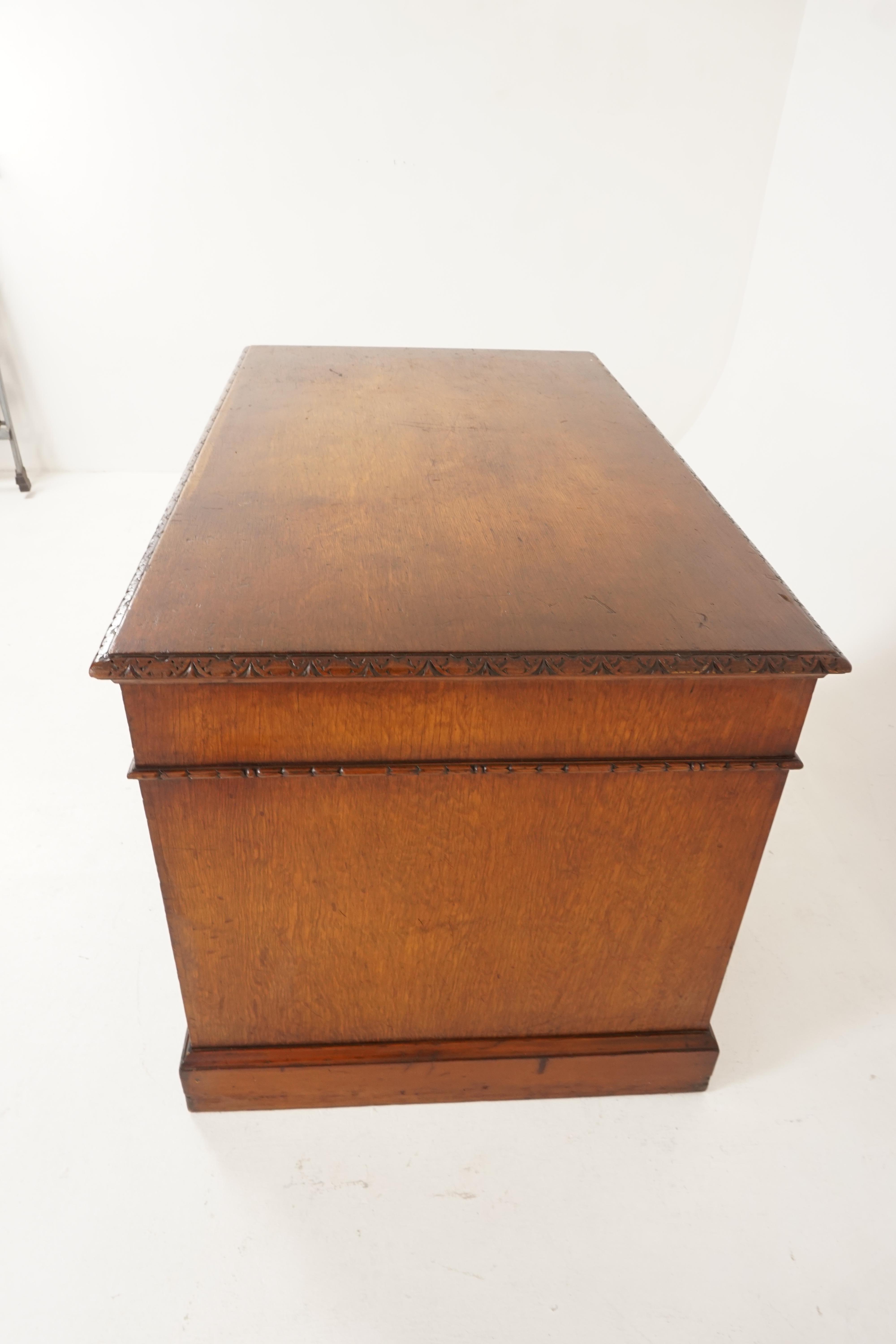 Vintage Carved Oak Double Pedestal Desk, Scotland 1930, B2319 In Good Condition In Vancouver, BC