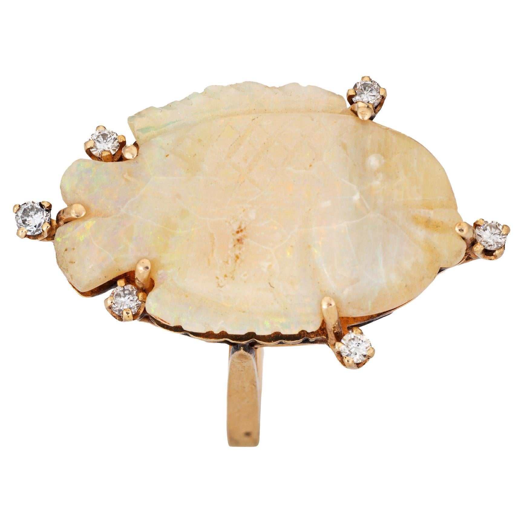 Vintage geschnitzt Opal Fisch Ring Diamant 14k Gelb Gold Estate Fine Jewelry im Angebot