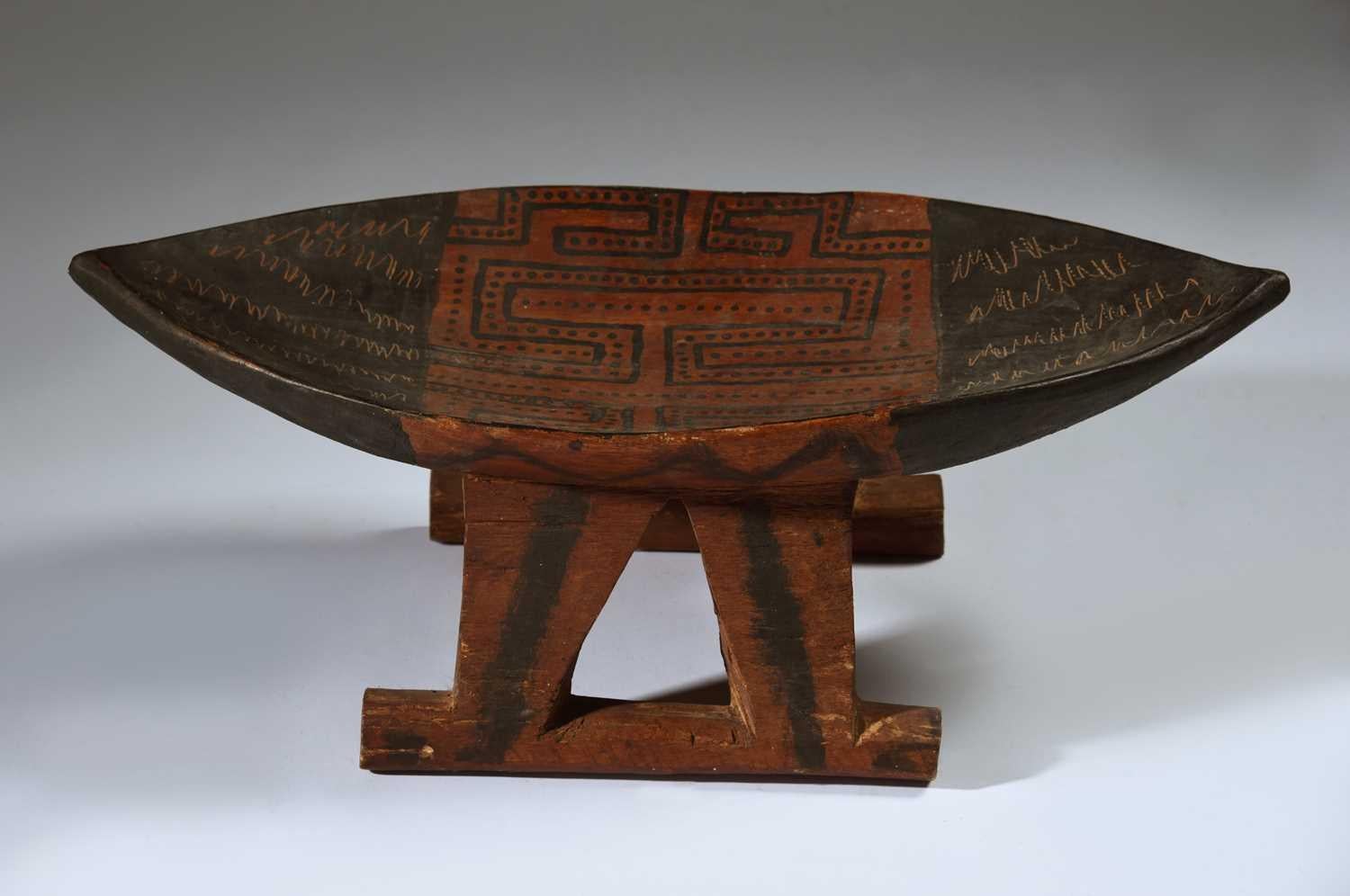 Fait main Tabouret vintage sculpté en suriname, décoration d'intérieure tribale