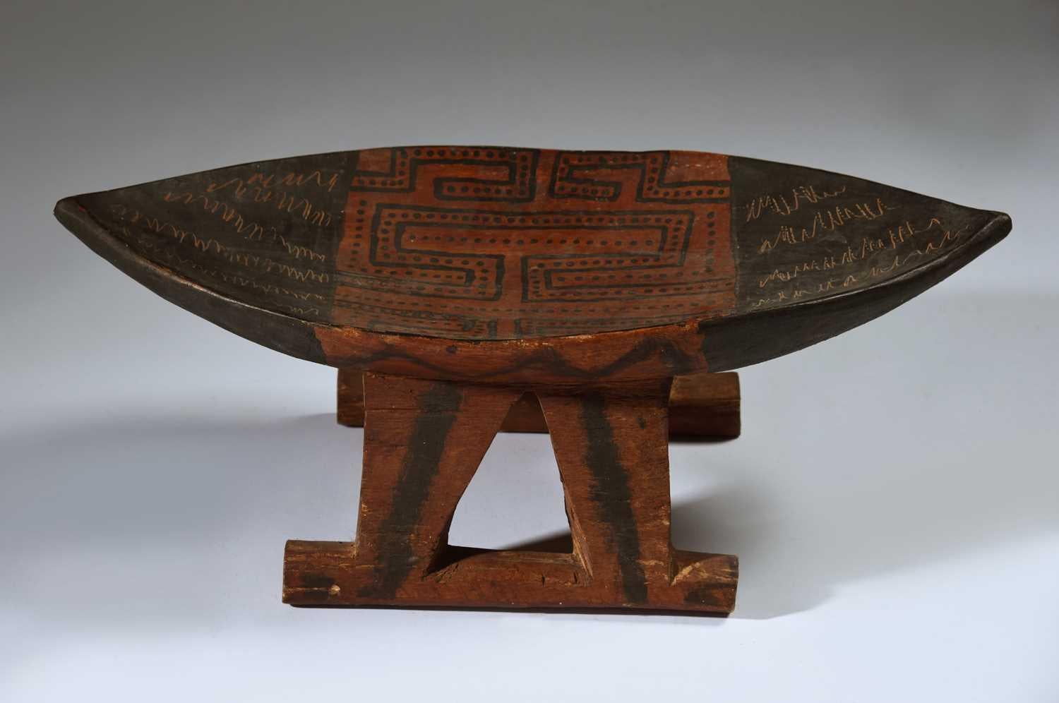 Surinamer Vintage Carved Pained Suriname Stool Tribal Interior Design Home Decoration For Sale