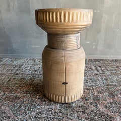 Tavolino intagliato vintage di recupero Tavolino a ceppo