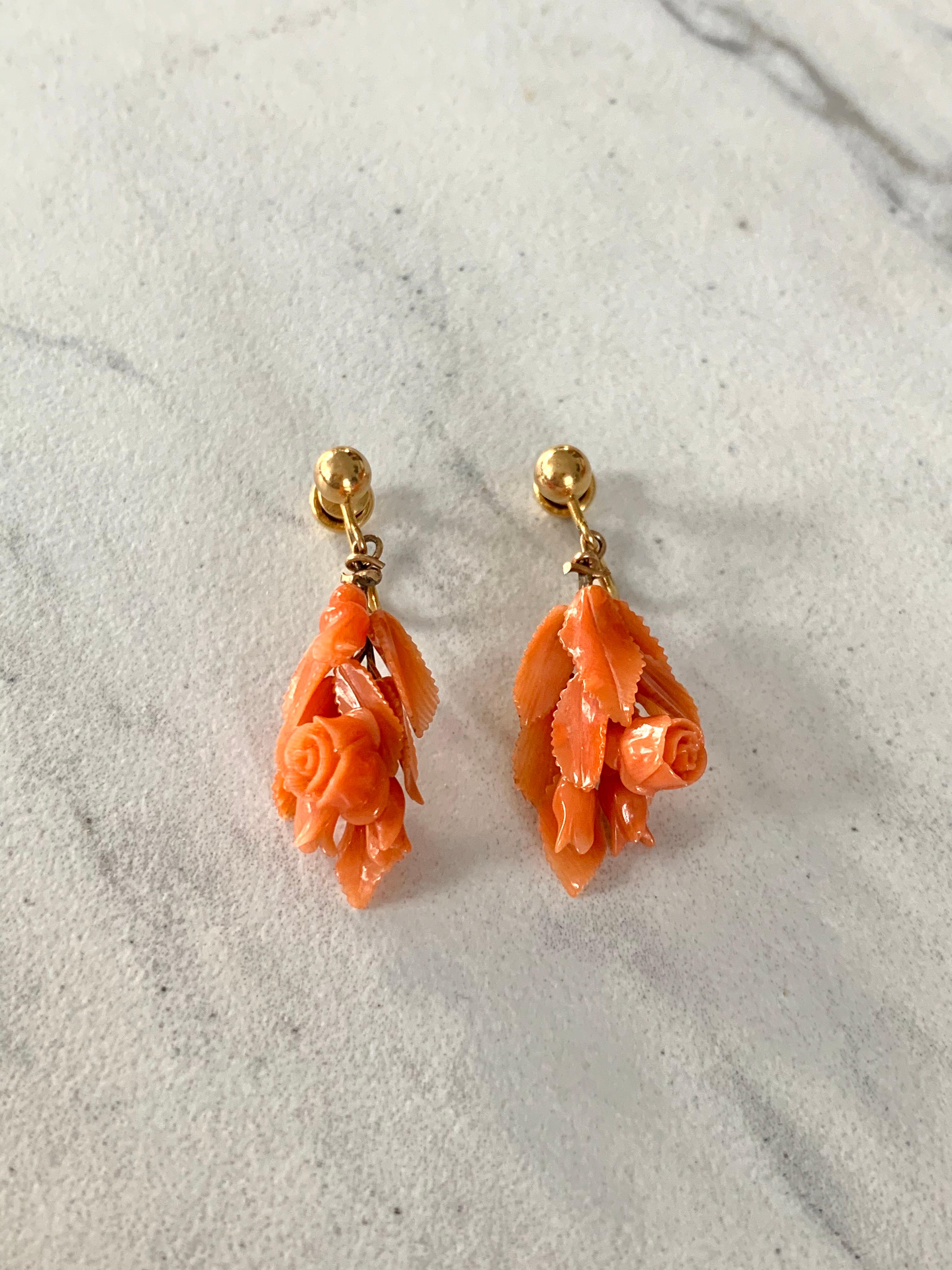 Women's Vintage Carved Salmon Coral Floral 14 Karat Yellow Gold Screw Back Drop Earrings