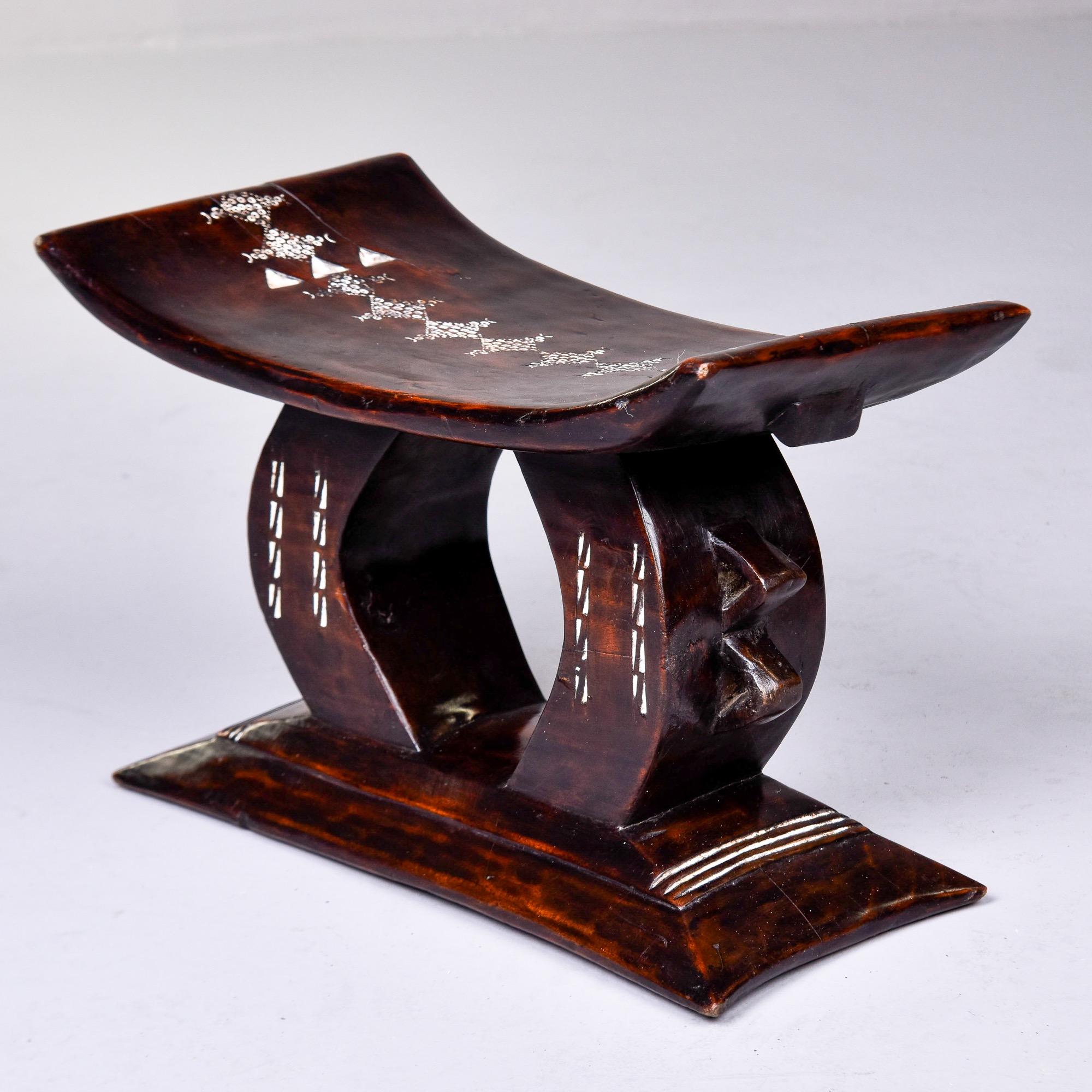 Vintage Carved Small African Stool by the Ashanti of Ghana In Good Condition For Sale In Troy, MI