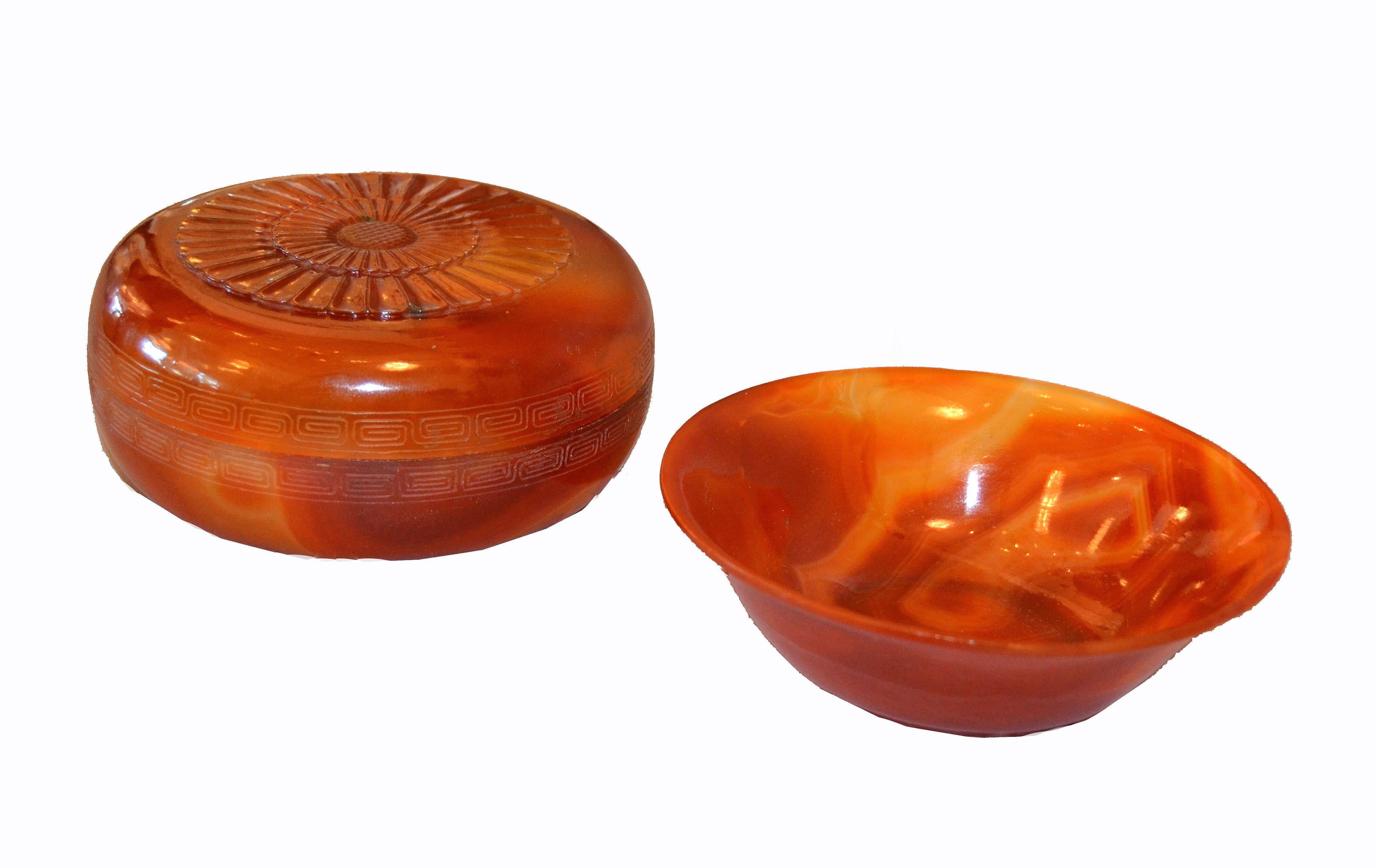 American Vintage Carved Stone Agate Box and Bowl in Amber Color, Set For Sale
