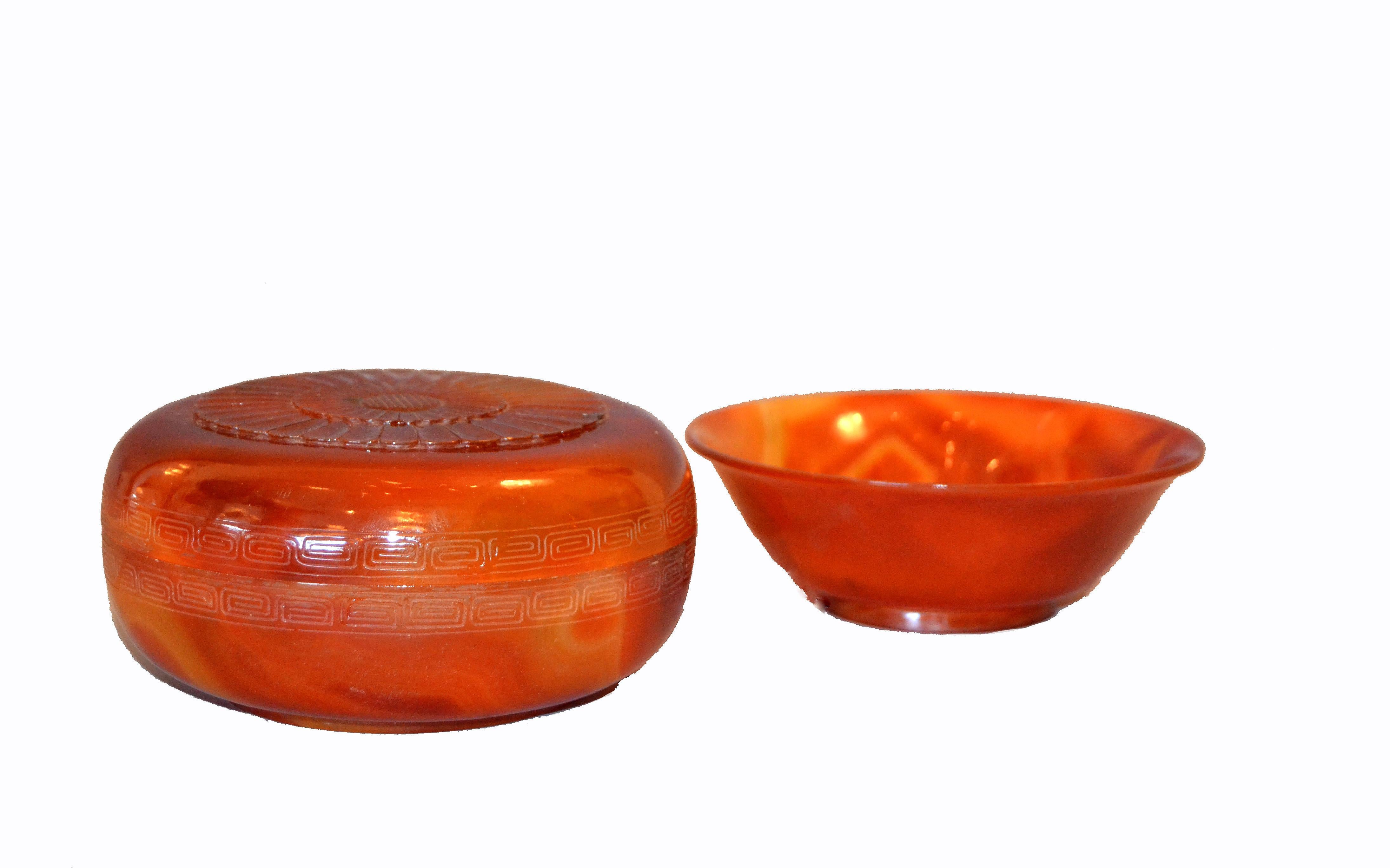 Vintage Carved Stone Agate Box and Bowl in Amber Color, Set For Sale 1